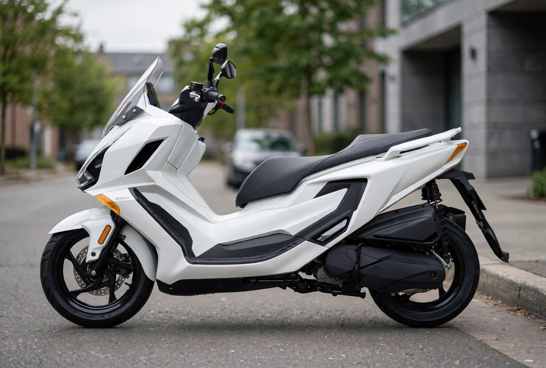 Kymco Super Dink GT 350, vista lateral