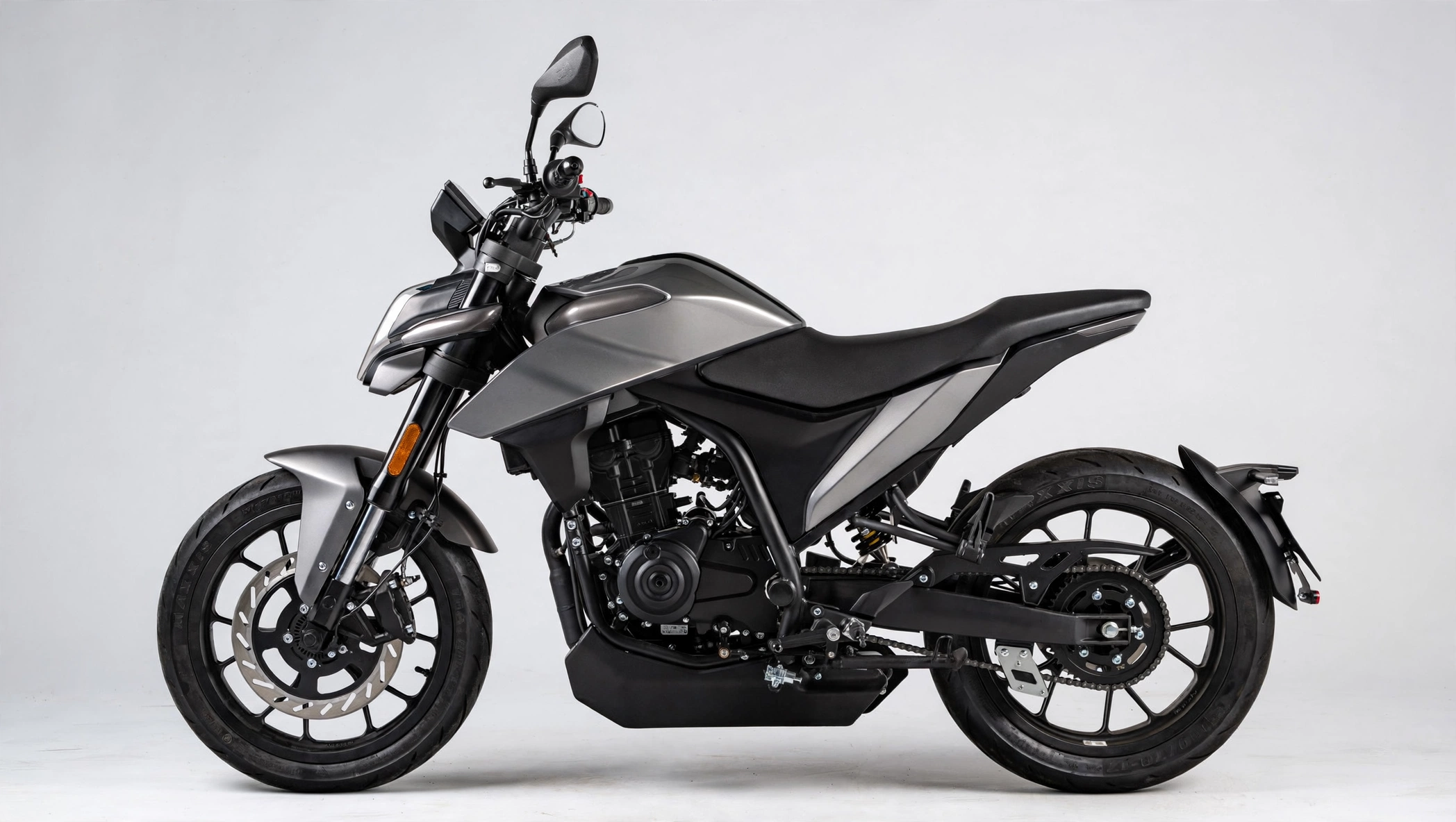 Malaguti Drakon 125 2024, vista lateral naked