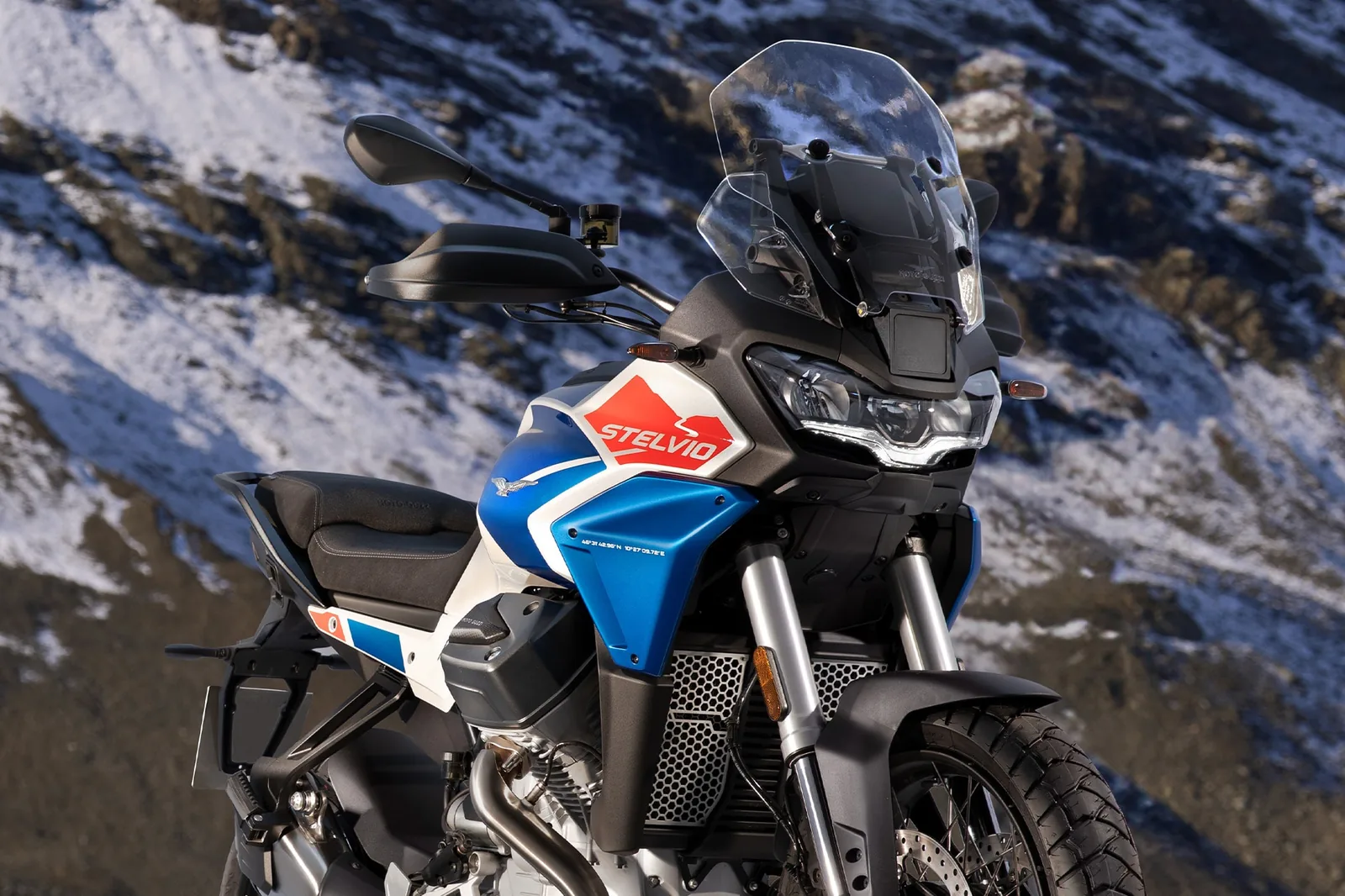Foto oficial de la Moto Guzzi Stelvio
