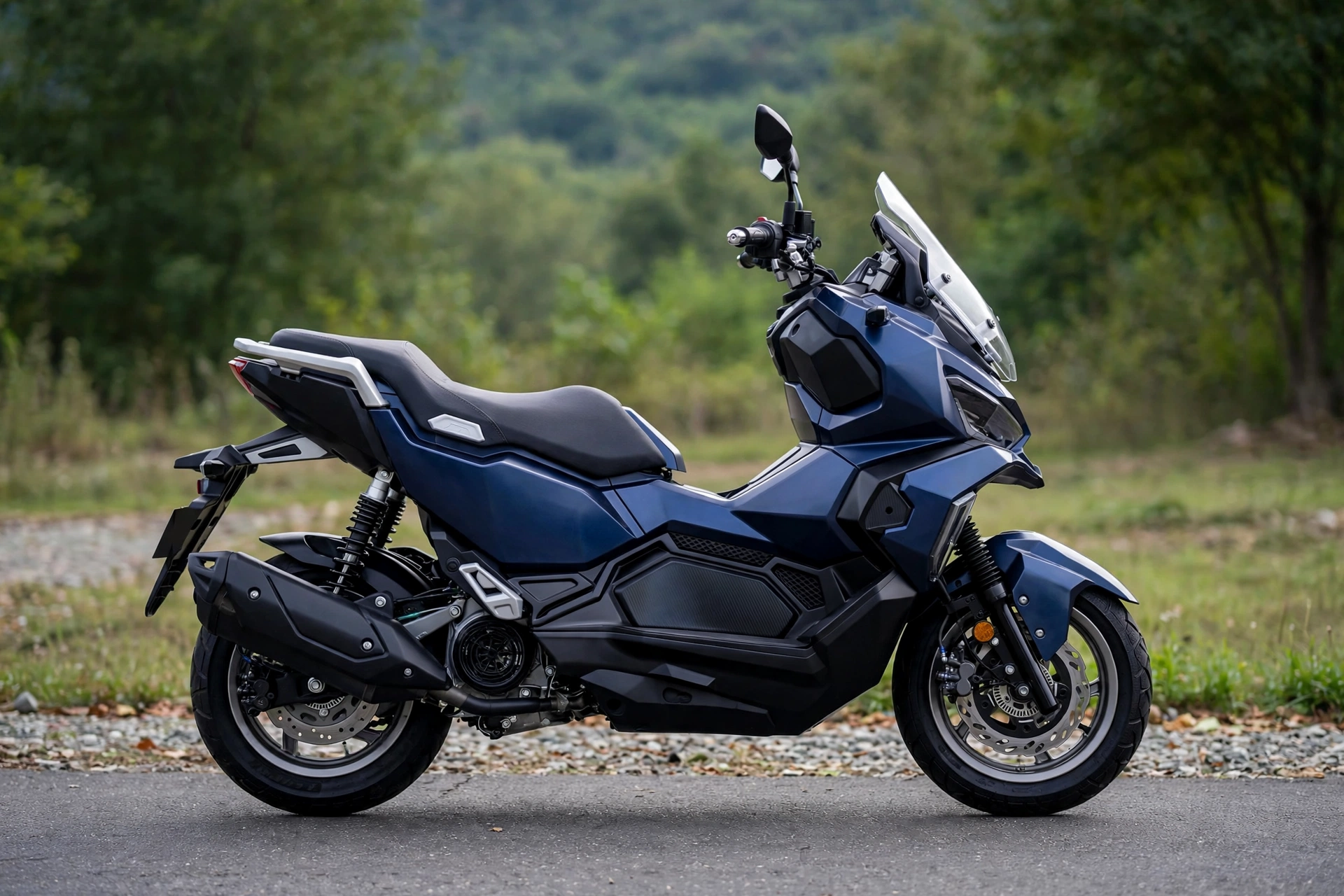 SYM ADX 125, vista tres cuartos