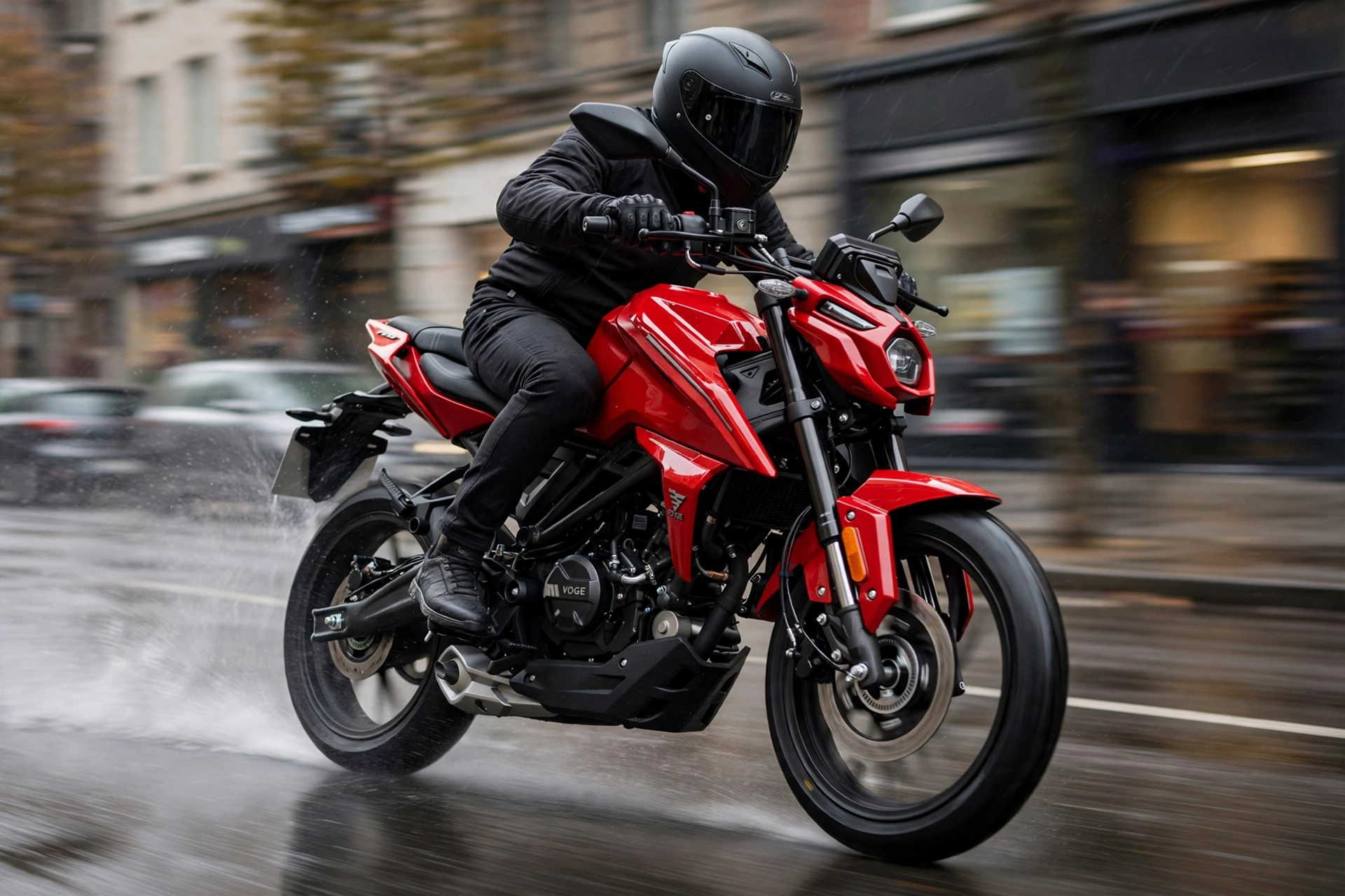 Voge 125R 2025 en ciudad