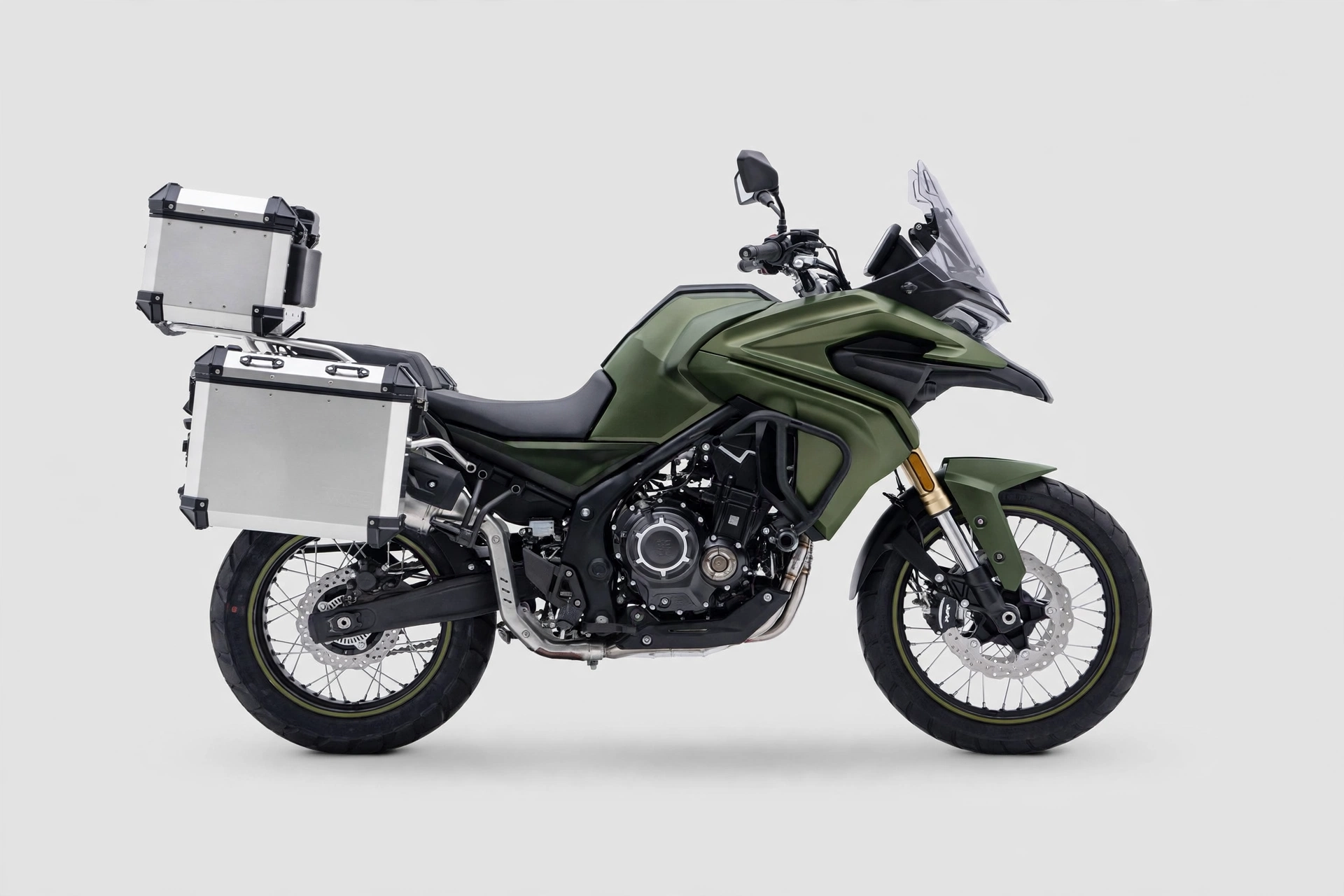 Voge 525DSX 2024, vista lateral trail