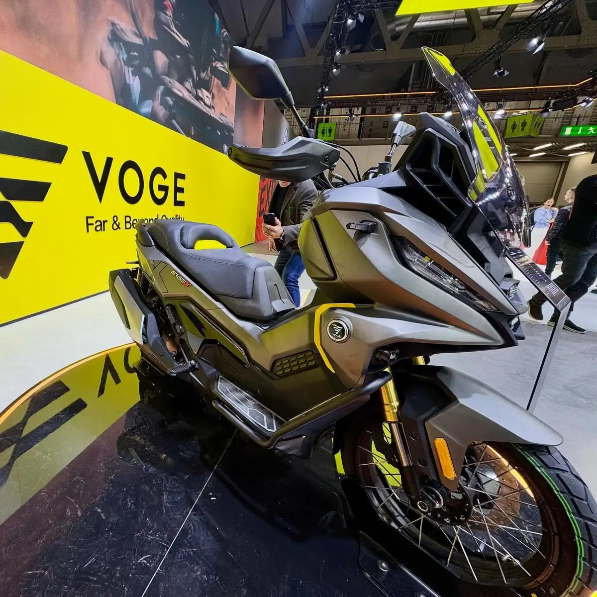 Foto oficial de la Voge SR450X