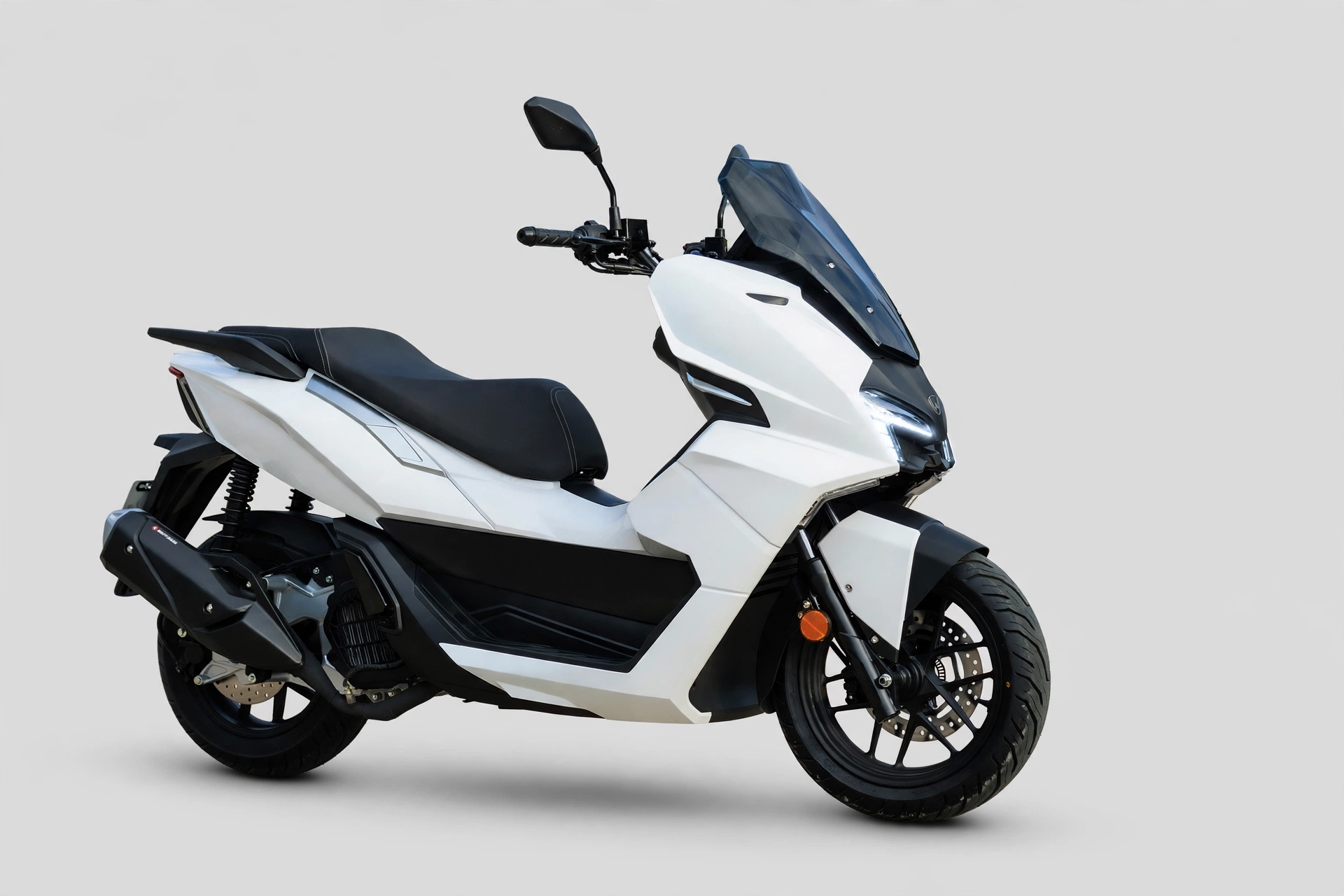 Foto oficial de la Wottan Storm X 125