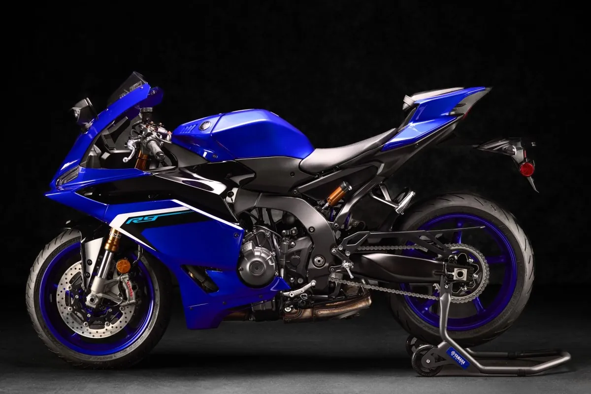 Foto oficial de la Yamaha YZF-R9