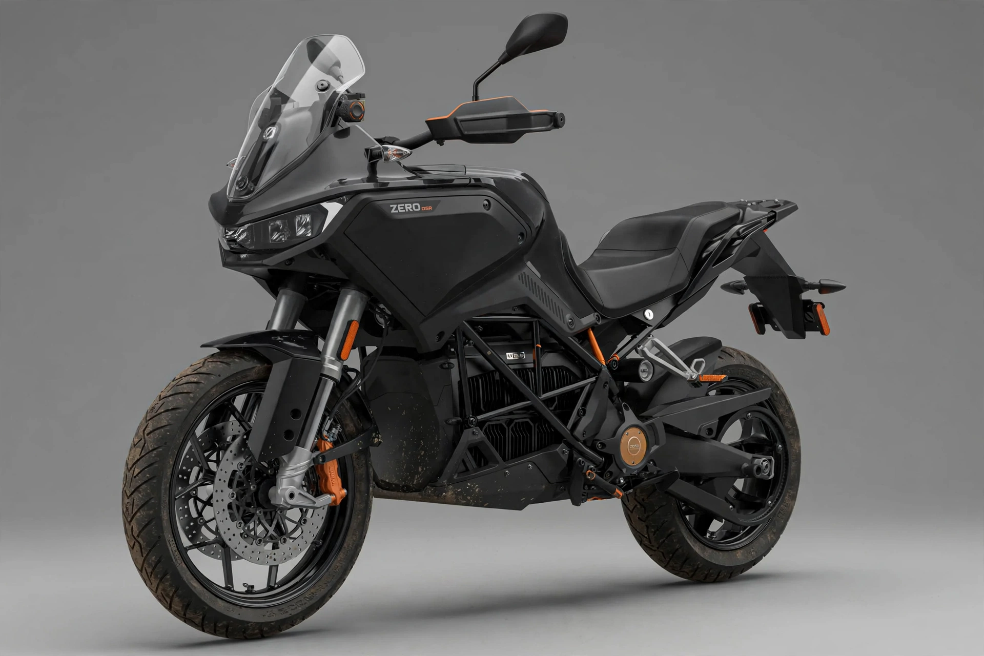 Zero DSR 2025 trail eléctrica, vista tres cuartos delantera