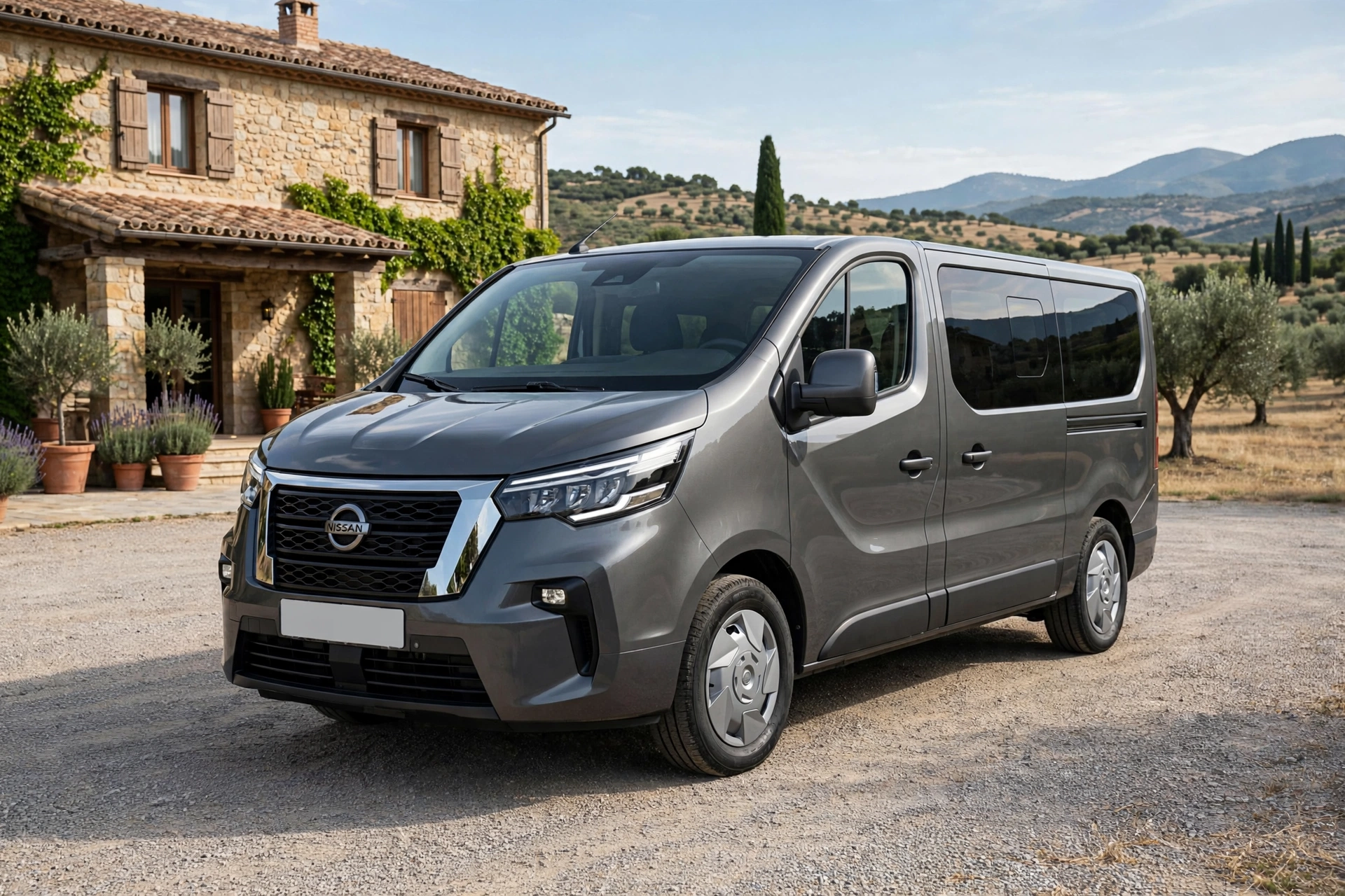 Nissan Primastar Combi, tres cuartos delantero