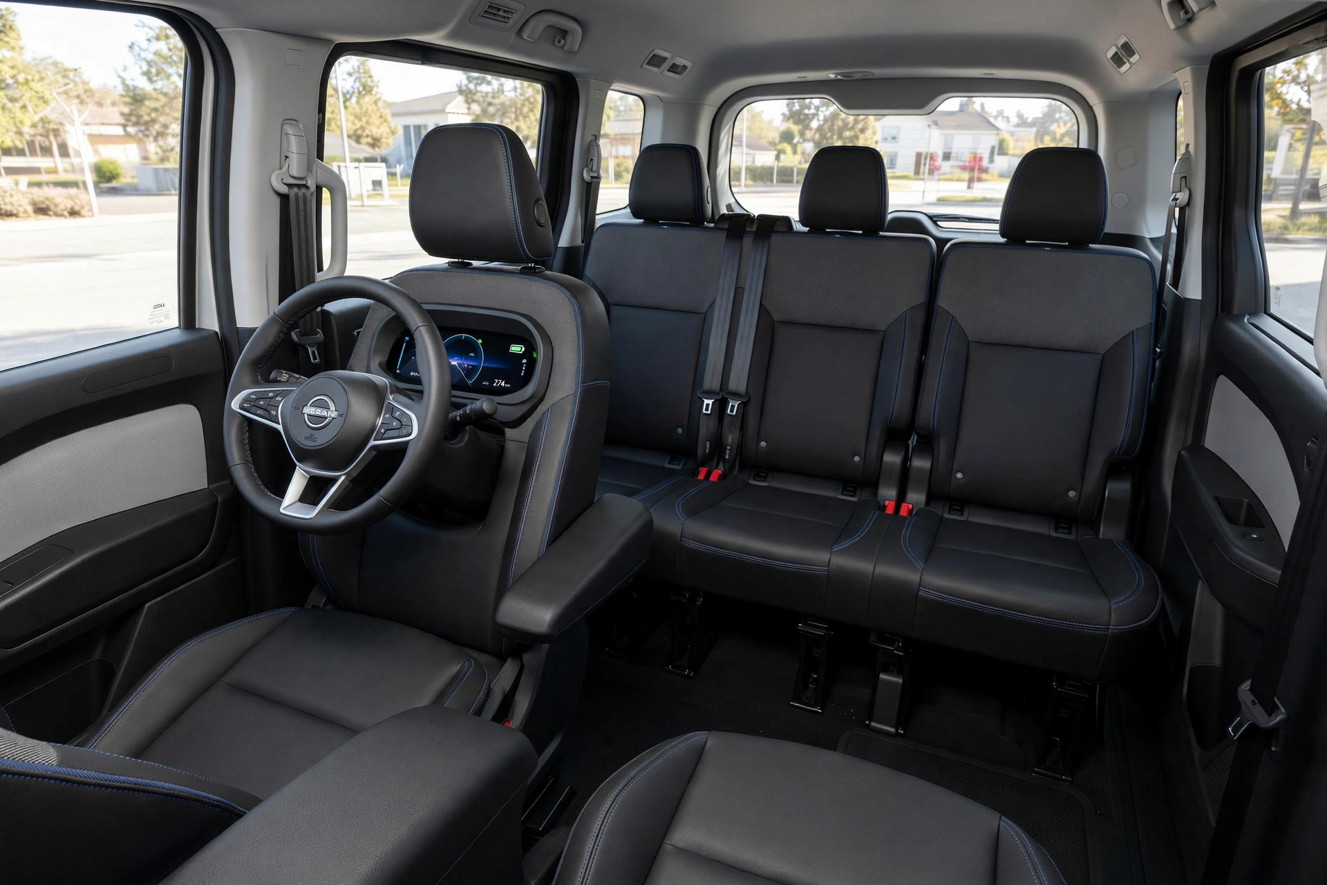 Interior oficial del Nissan Townstar EV Combi