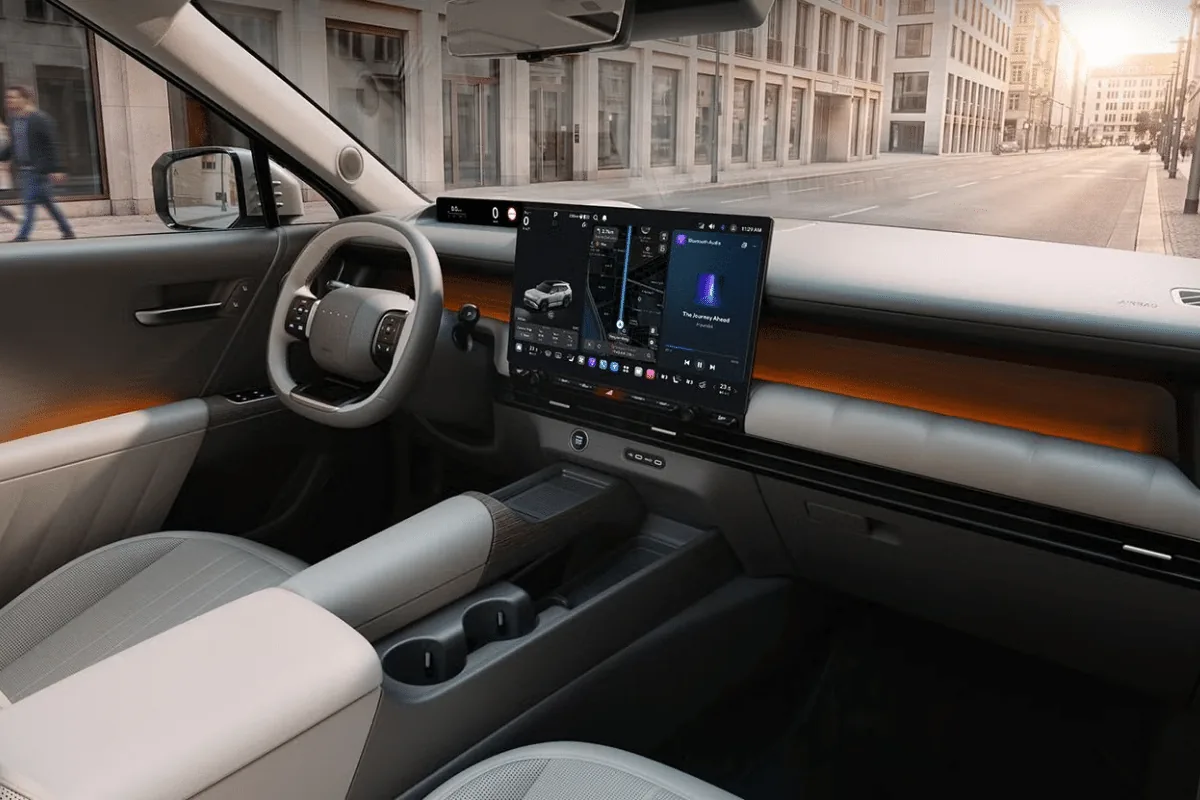 Interior del nuevo Hyundai Tucson 2027 con tapicería oscura