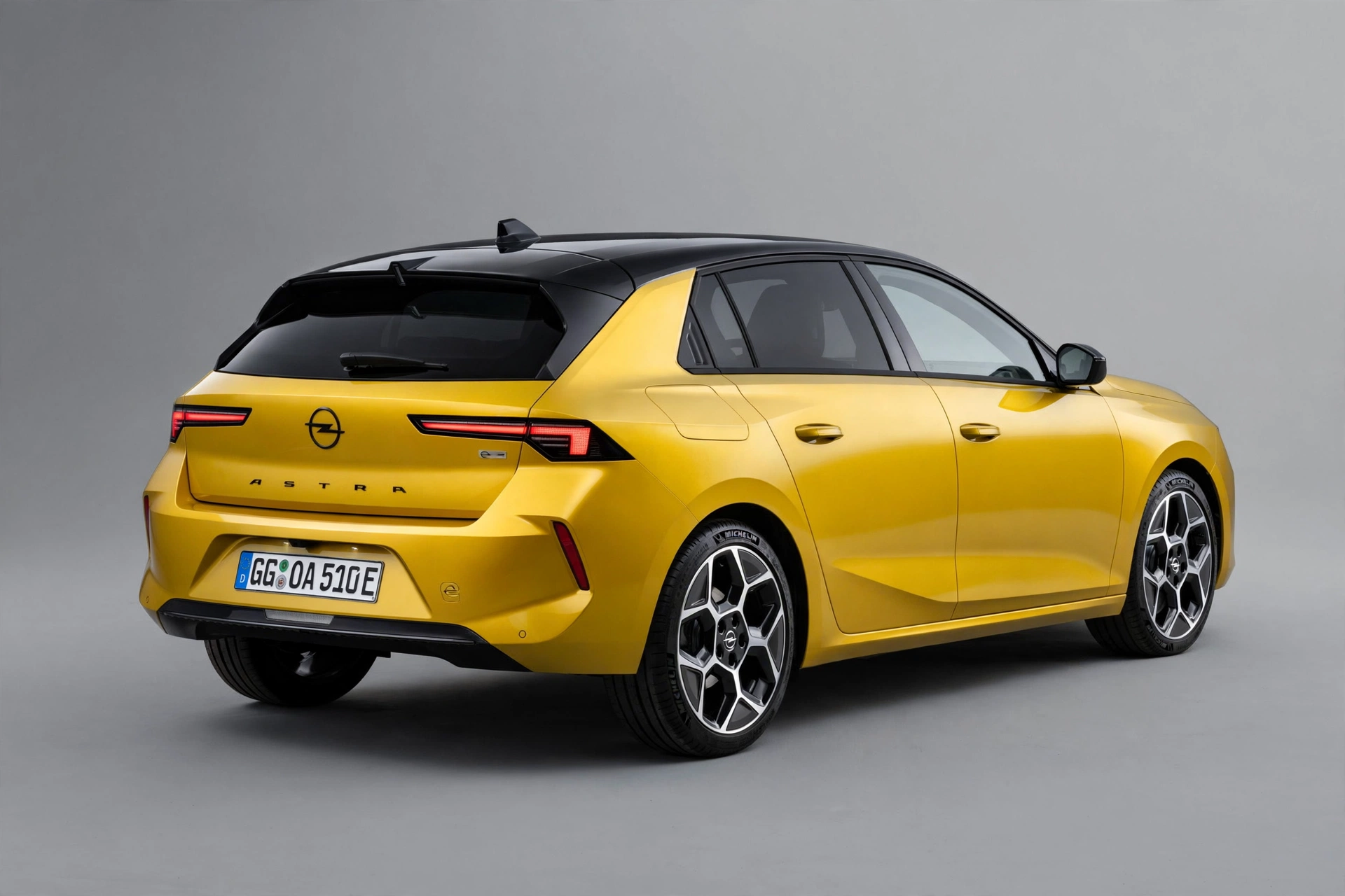 Opel Astra Electric 156, vista lateral