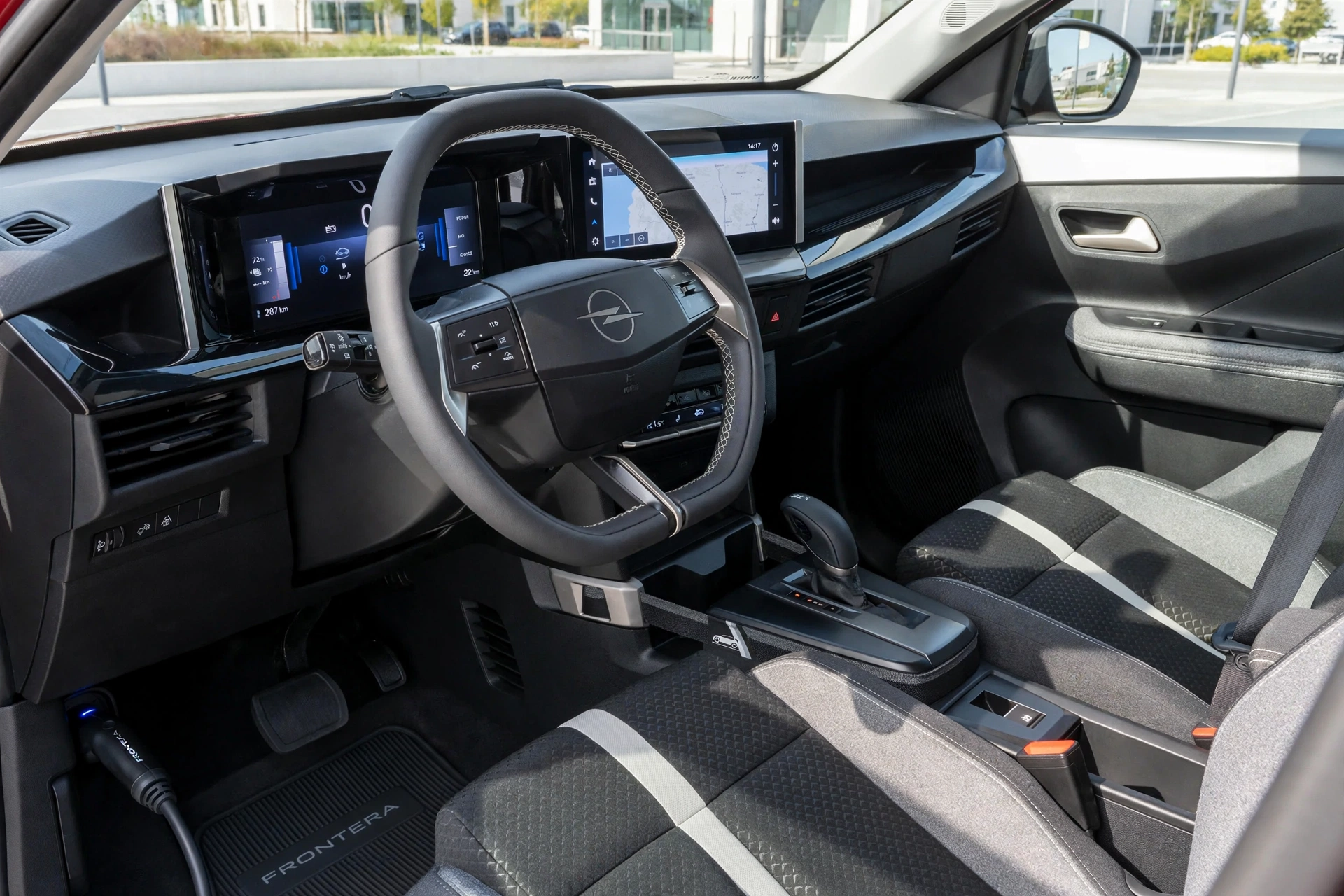 Interior oficial del Opel Frontera Electric 54 kWh