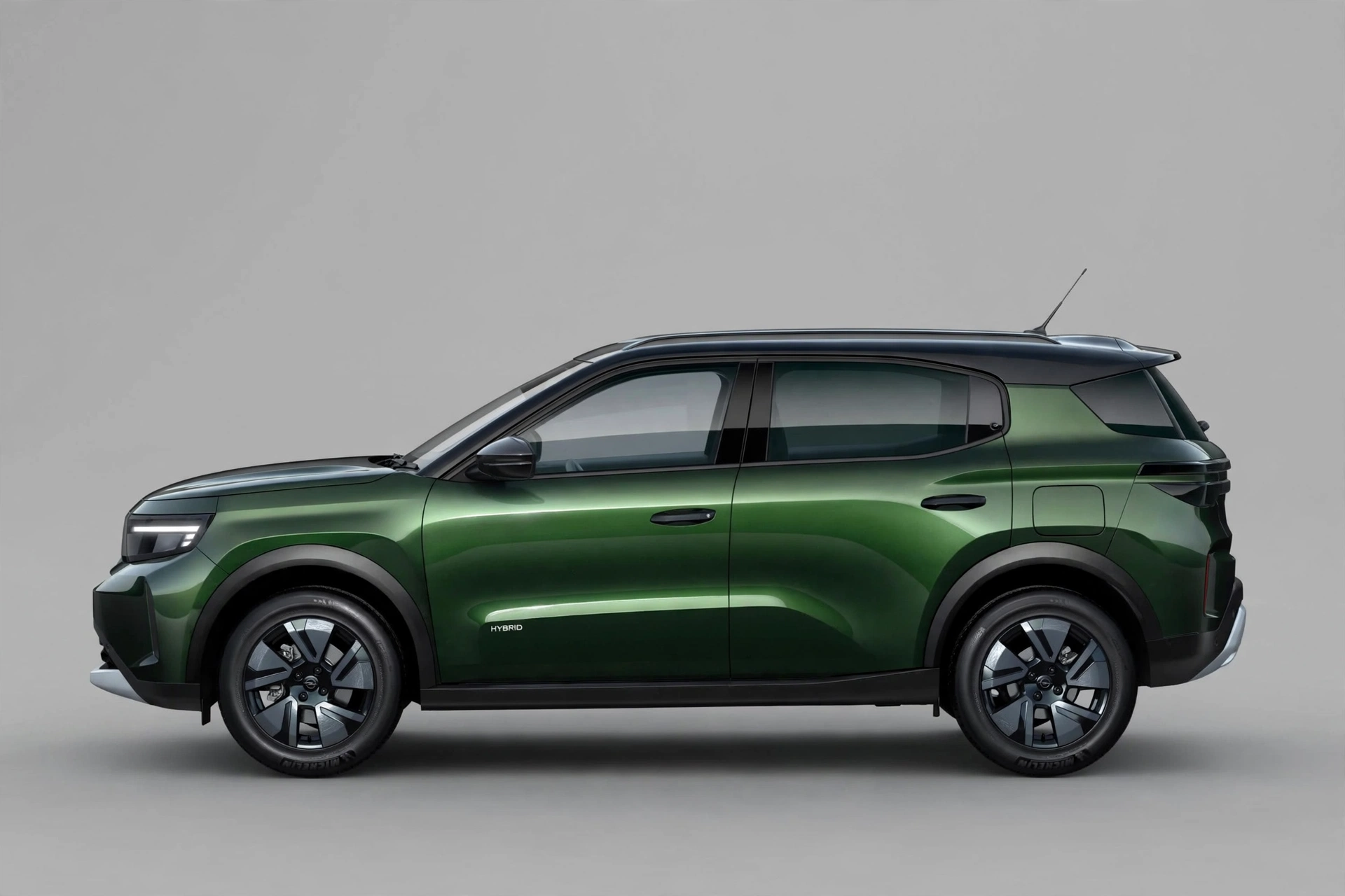 Opel Frontera Hybrid, vista lateral en estudio