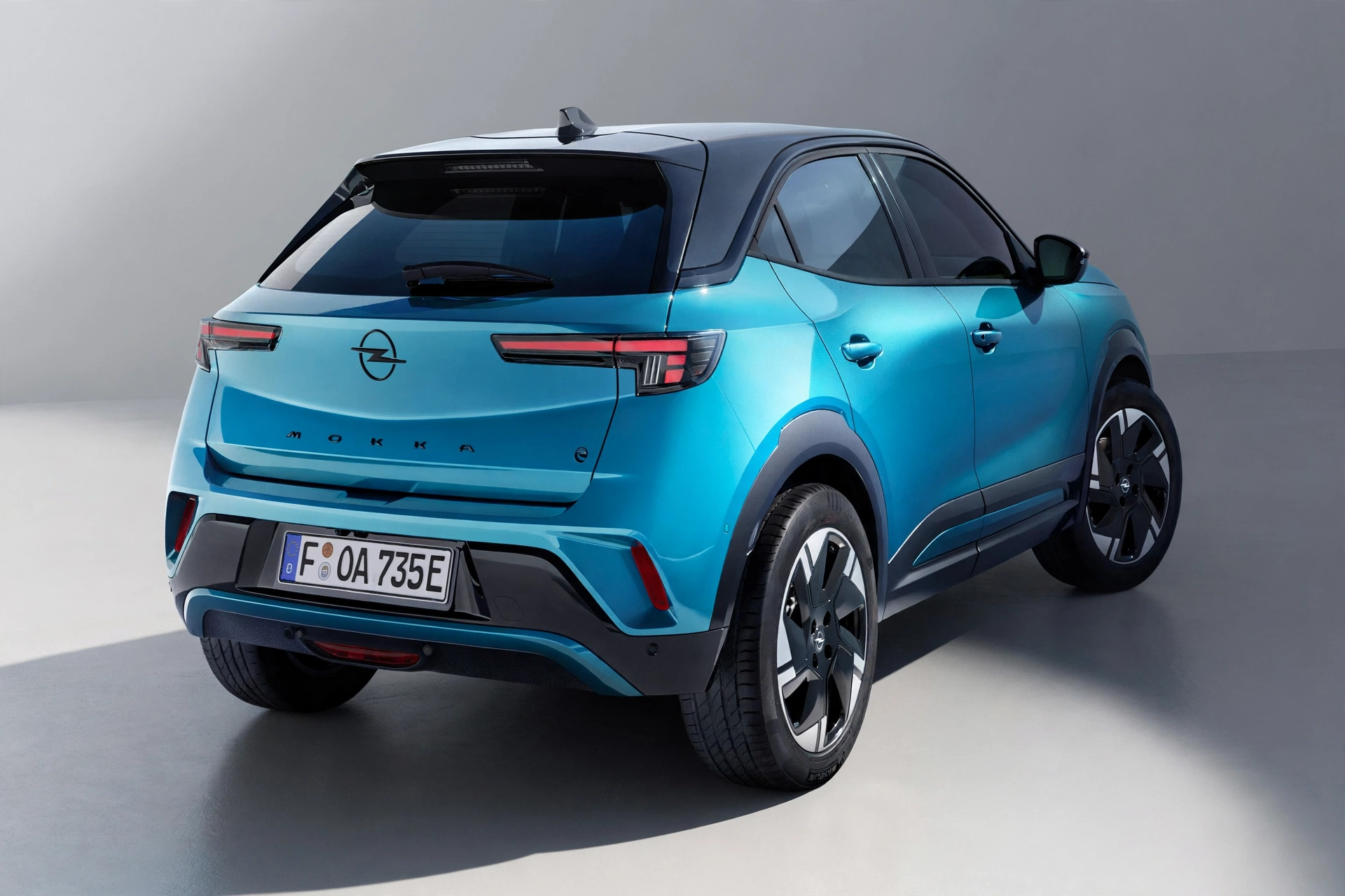 Opel Mokka Electric 156, vista lateral