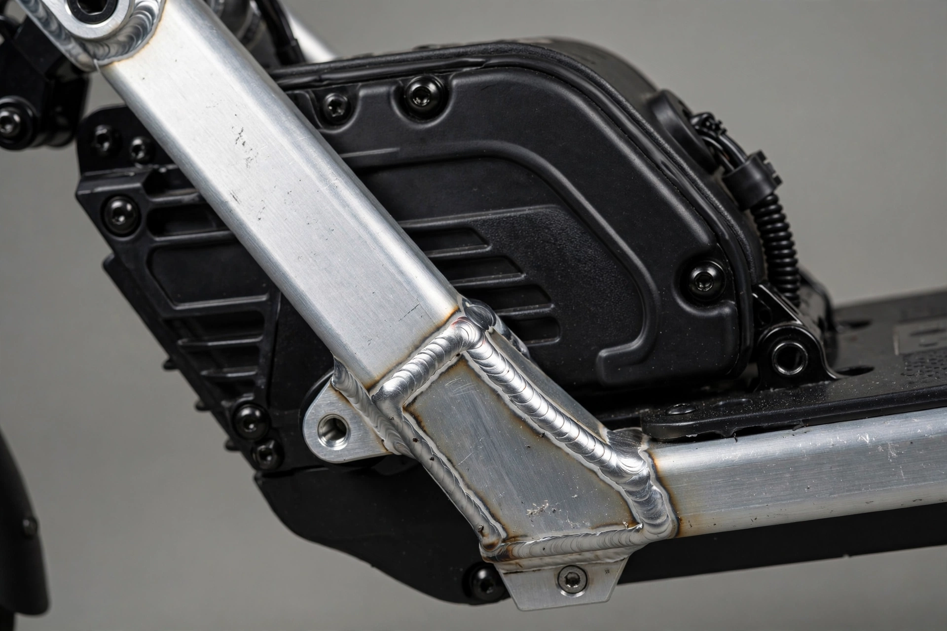 Detalle del chasis del Currus NF10 Plus
