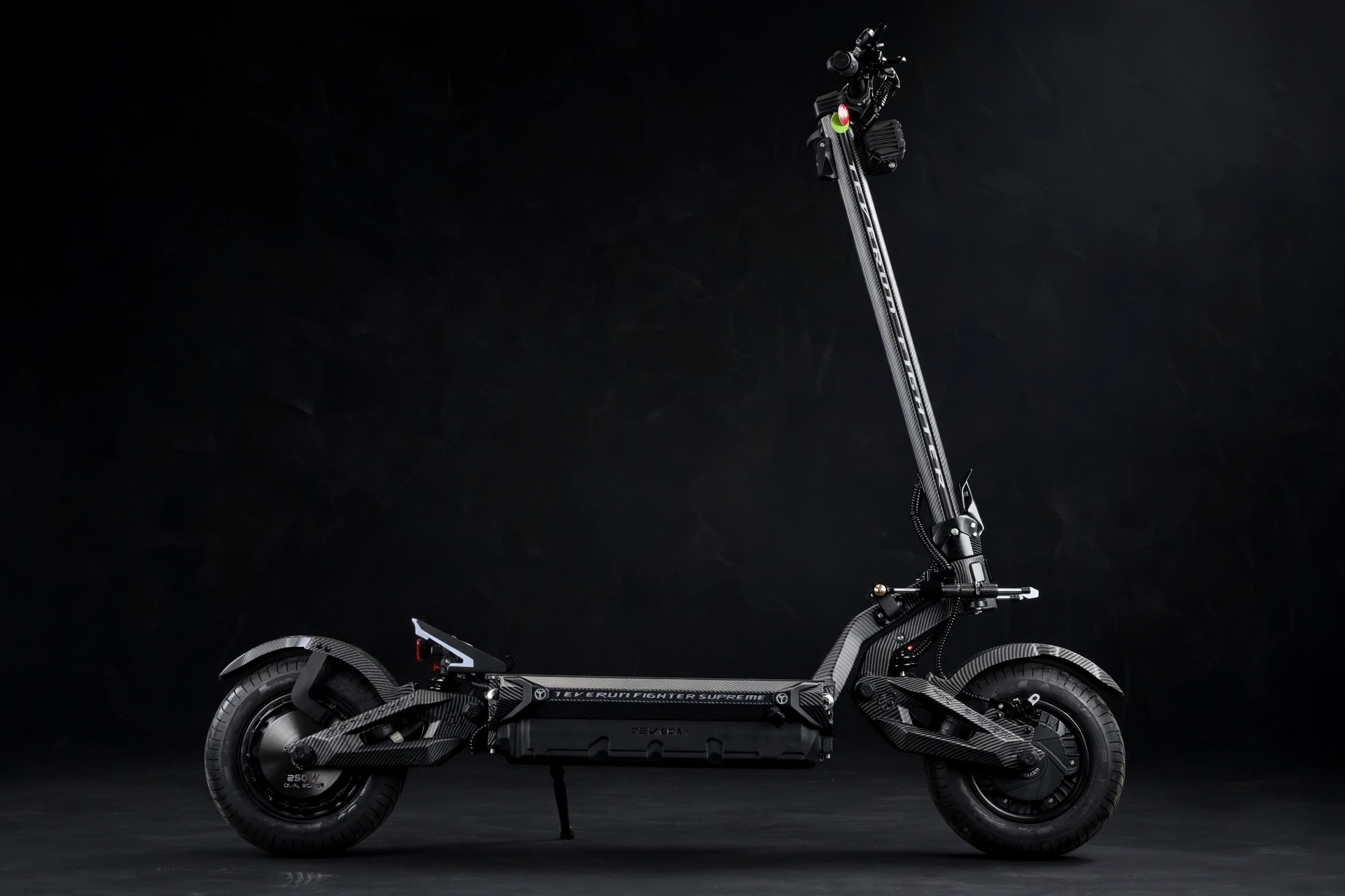 Teverun Fighter Supreme 7260R, vista lateral del hiperpatinete