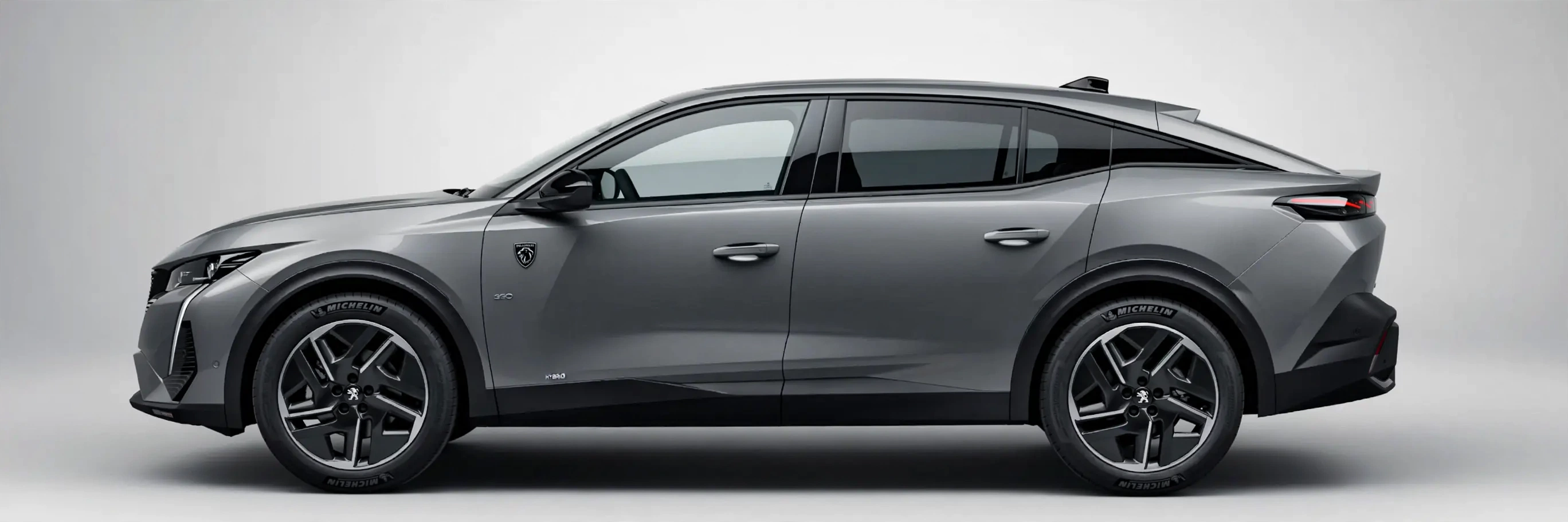 Peugeot 408 Hybrid 145, vista lateral