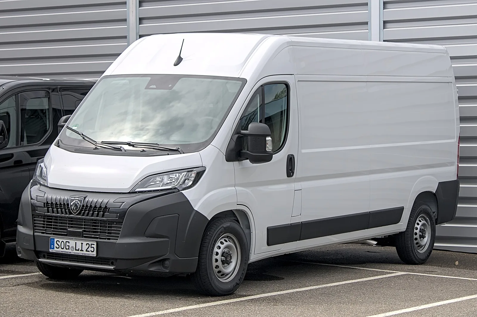 Peugeot E-Boxer