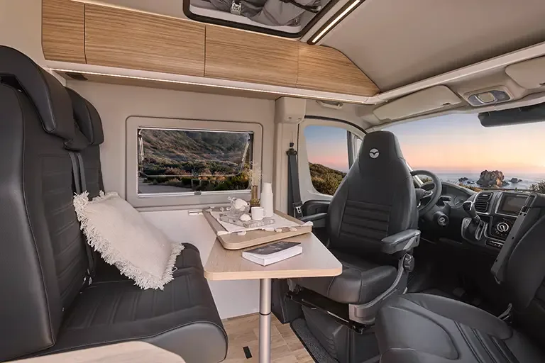 Salón y cabina del Pilote V600G (foto oficial)