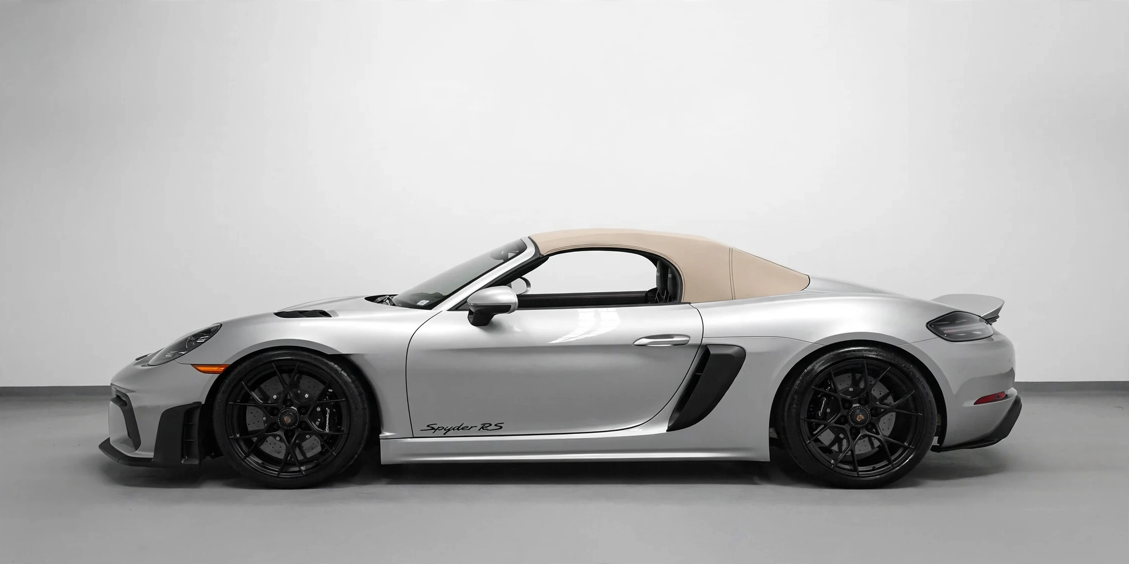 Porsche 718 Spyder RS 2025, vista lateral