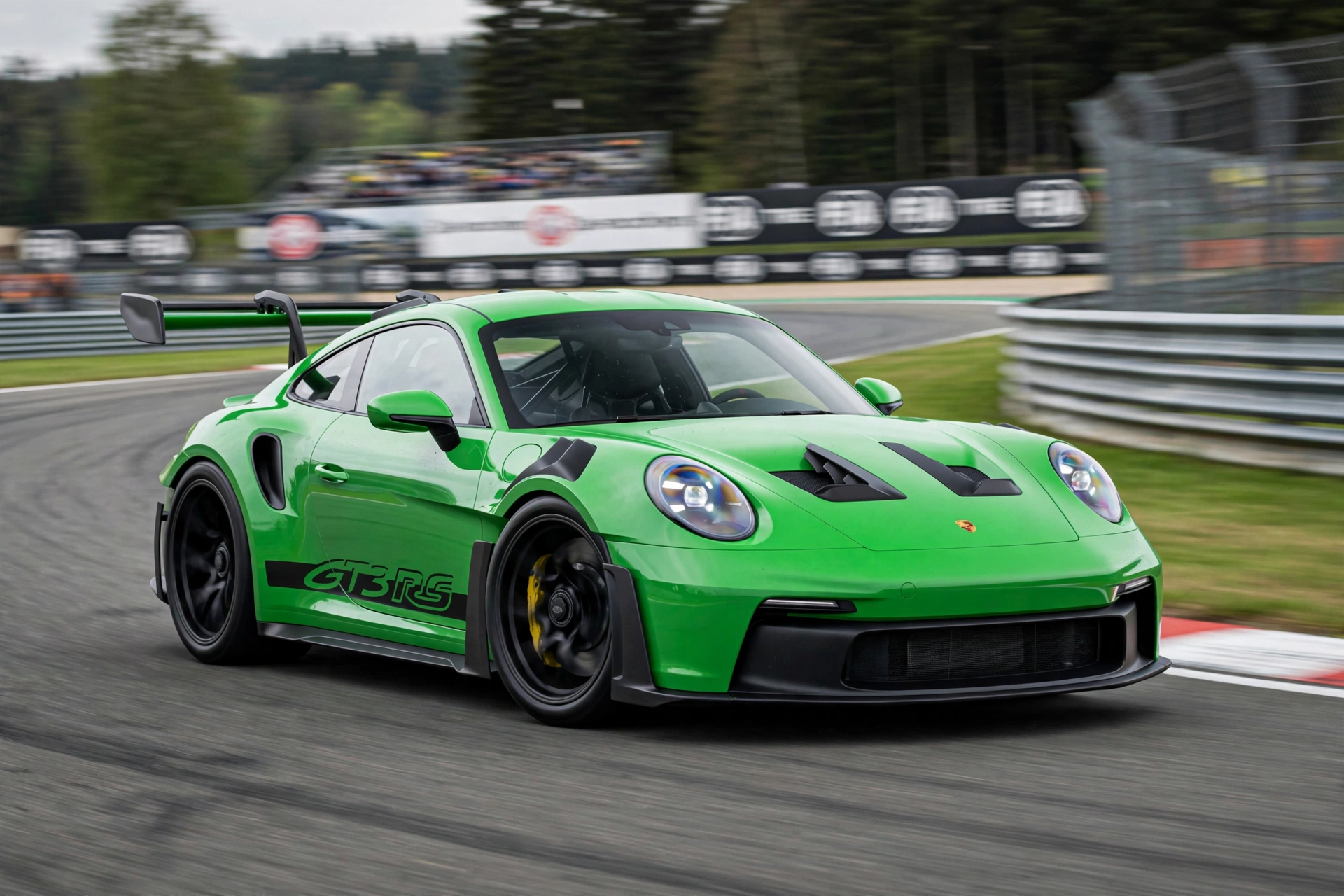 Porsche 911 GT3 RS 2025 en circuito