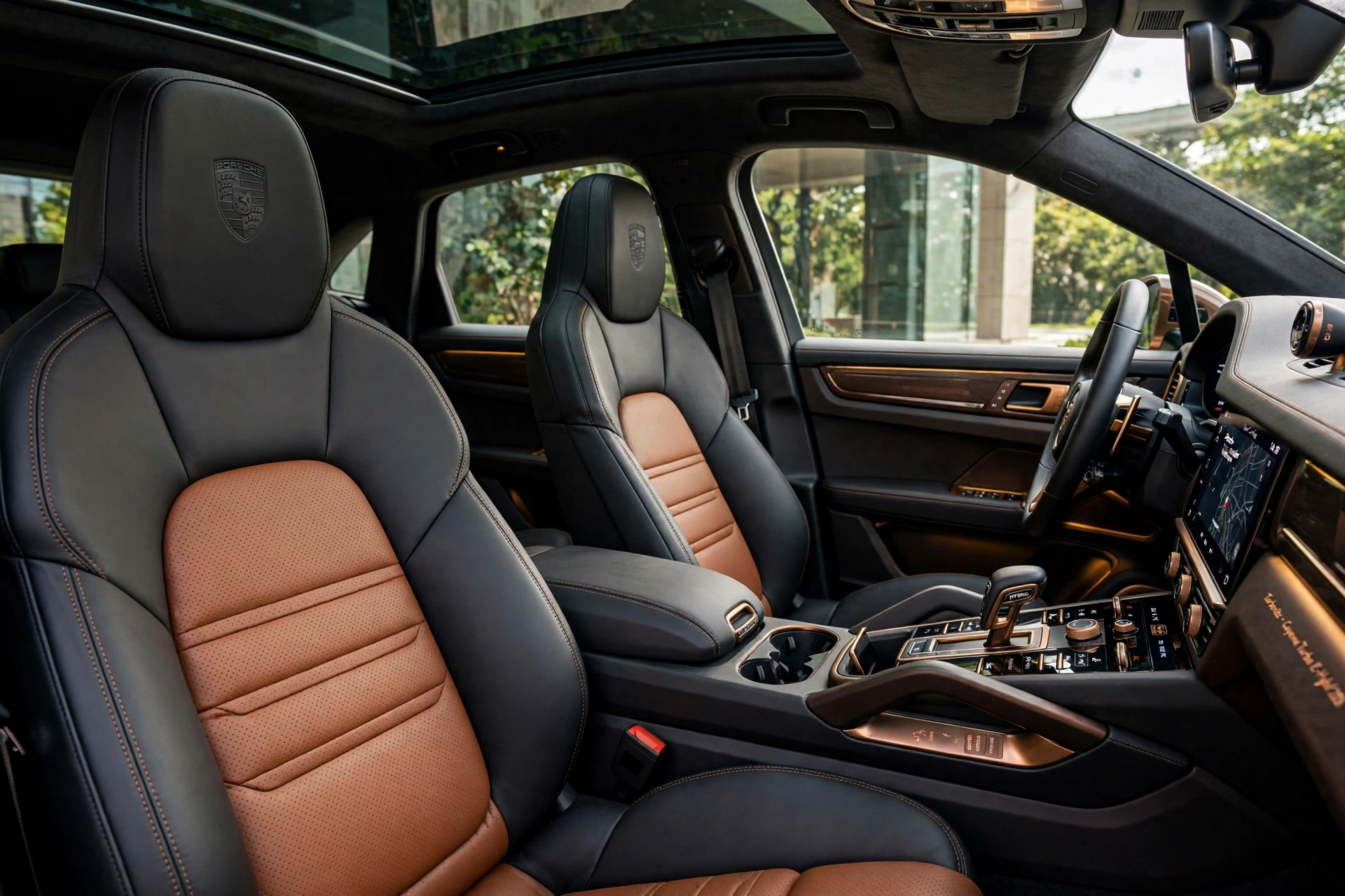 Interior oficial del Porsche Cayenne Turbo E-Hybrid