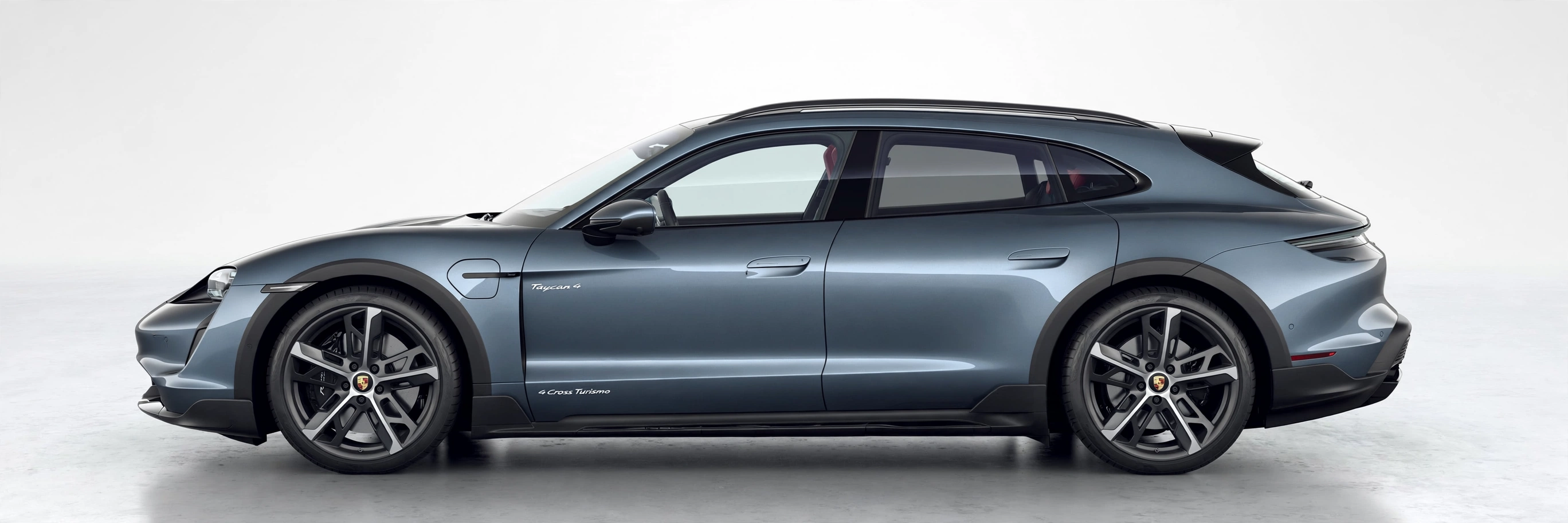 Porsche Taycan 4 Cross Turismo 2026, vista lateral