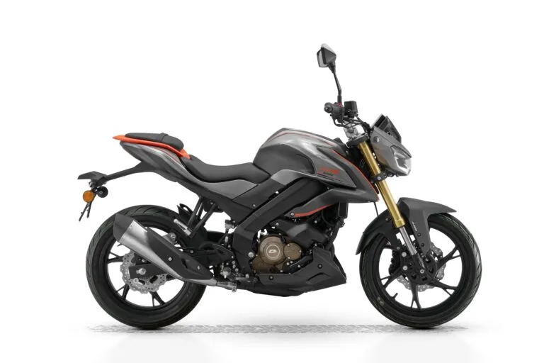 QJMotor SRK 125S, vista lateral de la naked 125