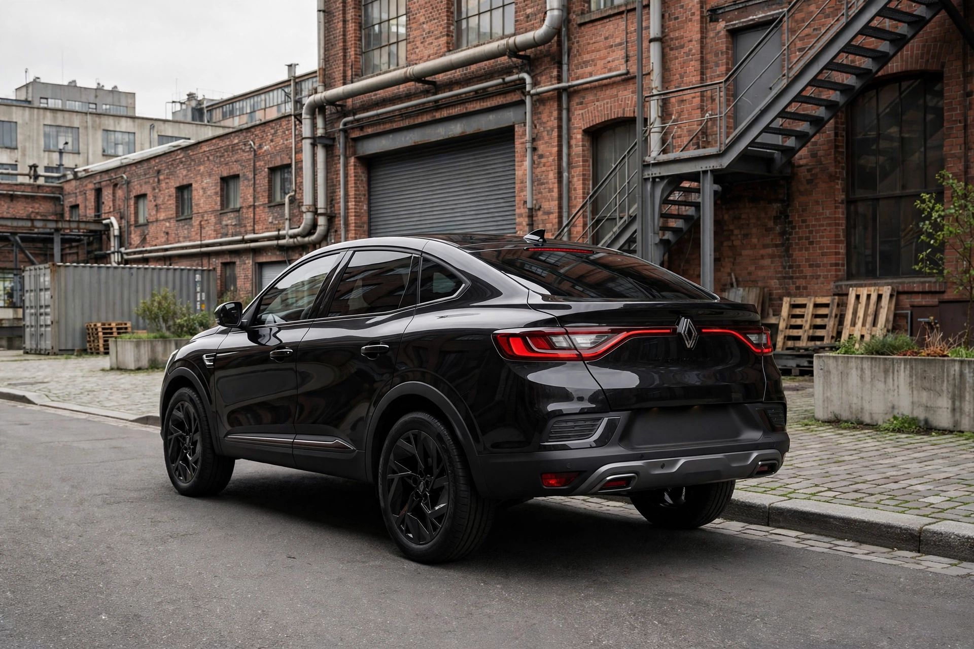 Renault Arkana TCe 140 mild hybrid, SUV coupé, vista trasera