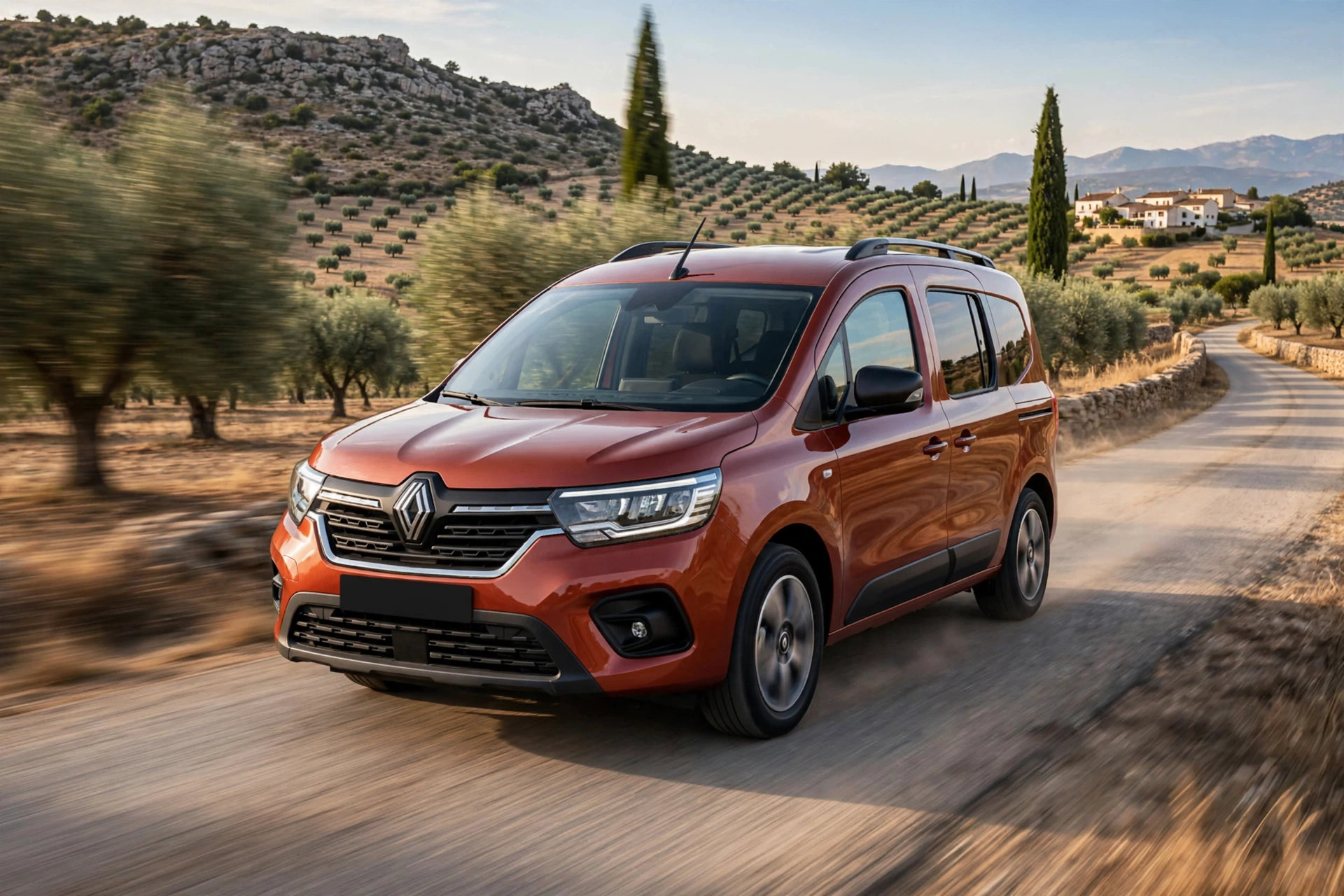 Renault Kangoo Combi TCe 130 en carretera rural