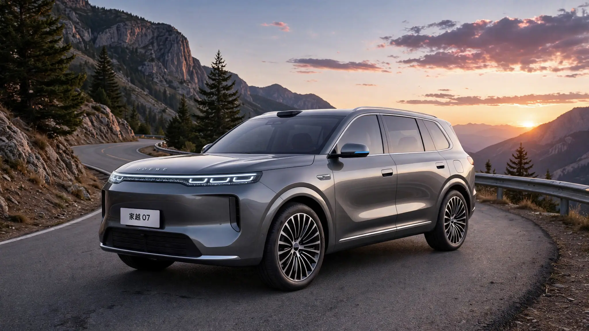 Roewe Jiayue 07, tres cuartos delantero en carretera de montaña