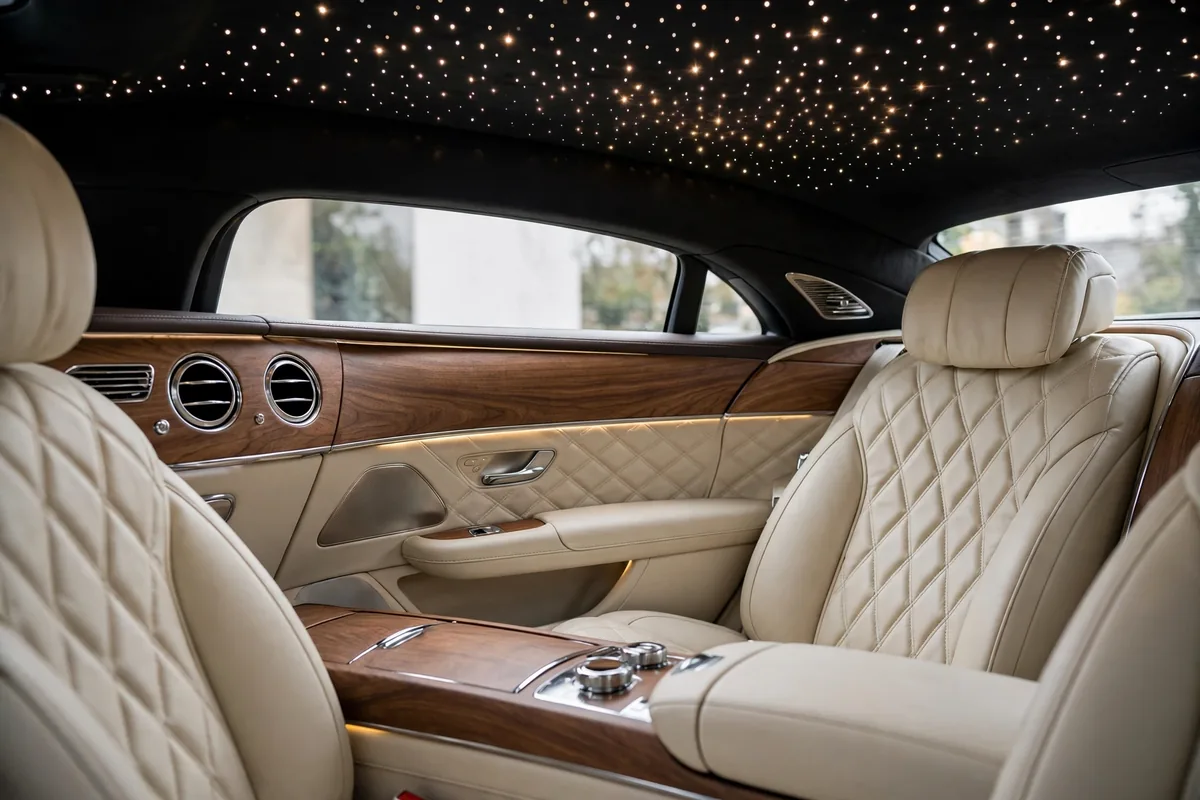 Interior del Ghost Series II