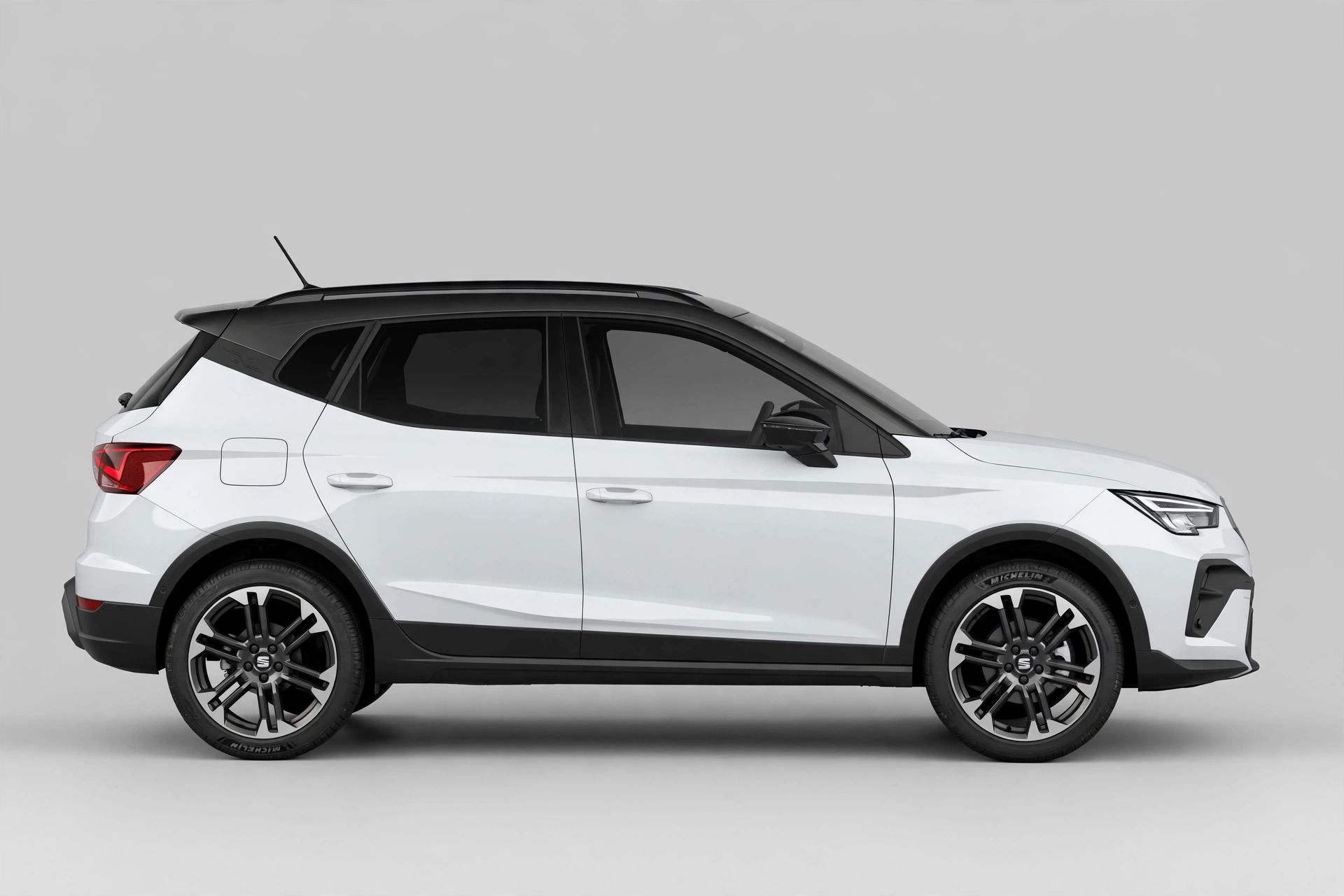 SEAT Arona 1.5 TSI, vista lateral