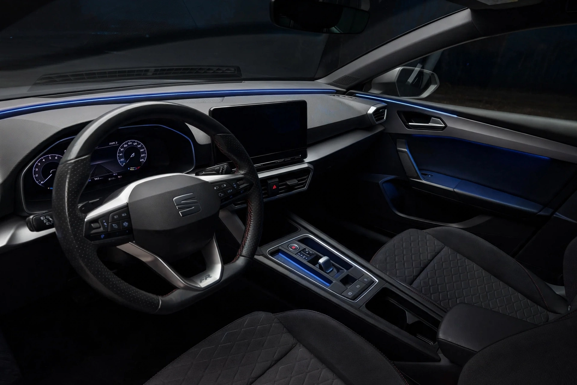 Interior oficial del SEAT León 1.5 eTSI