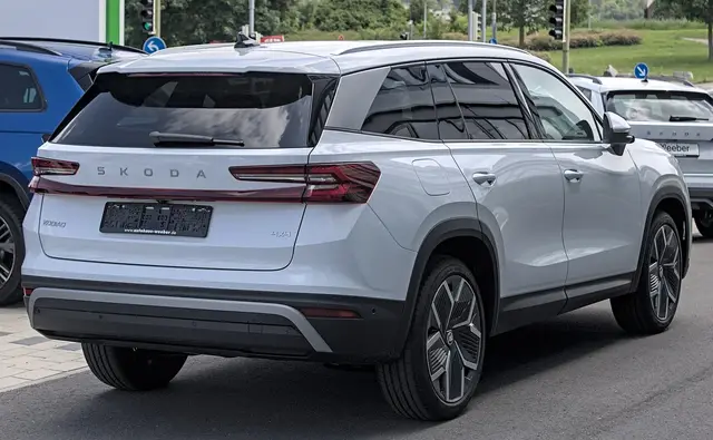 Skoda Kodiaq iV cargando en punto doméstico
