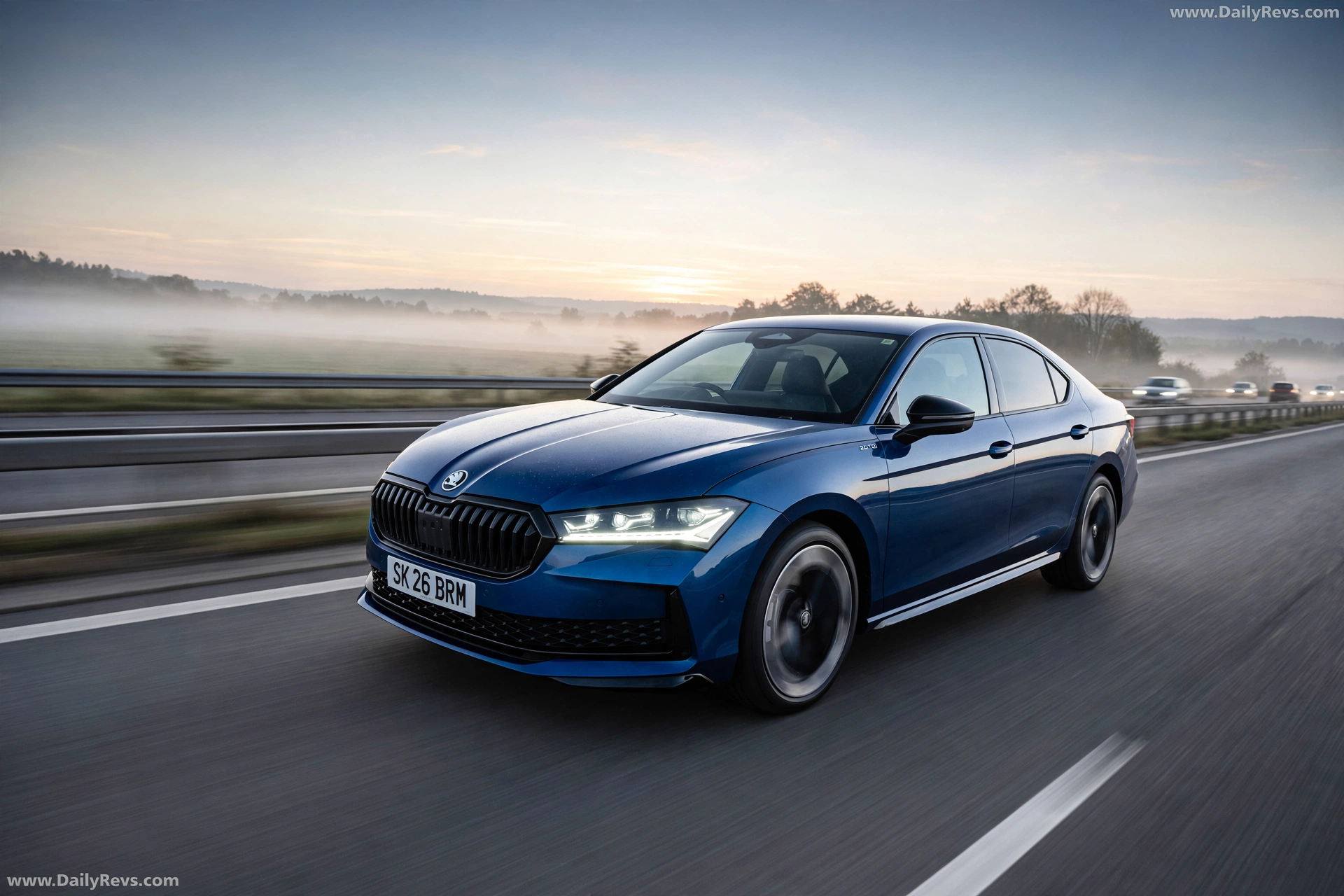Skoda Superb 2.0 TDI, vista tres cuartos delantera