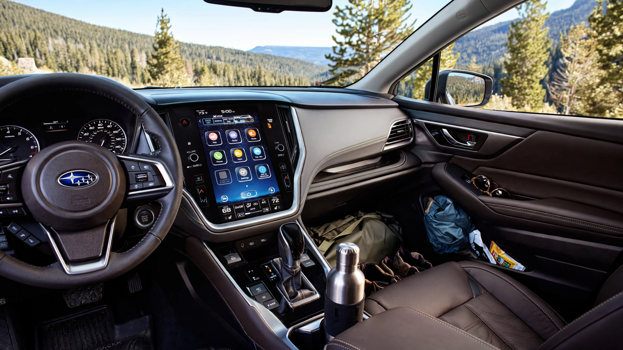 Interior del Subaru Outback con pantalla vertical y asientos de cuero
