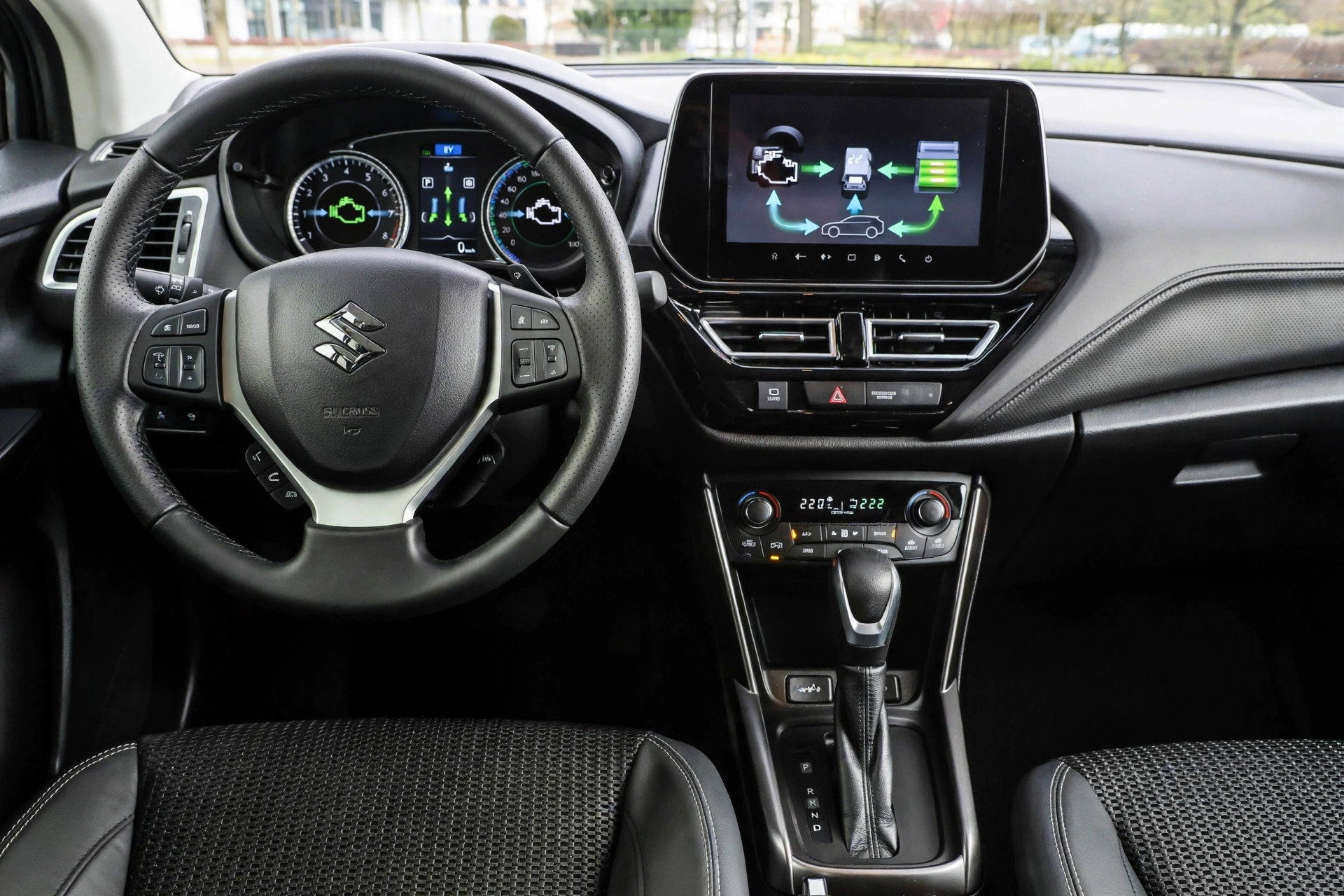 Interior oficial del Suzuki S-Cross 1.5 Strong Hybrid