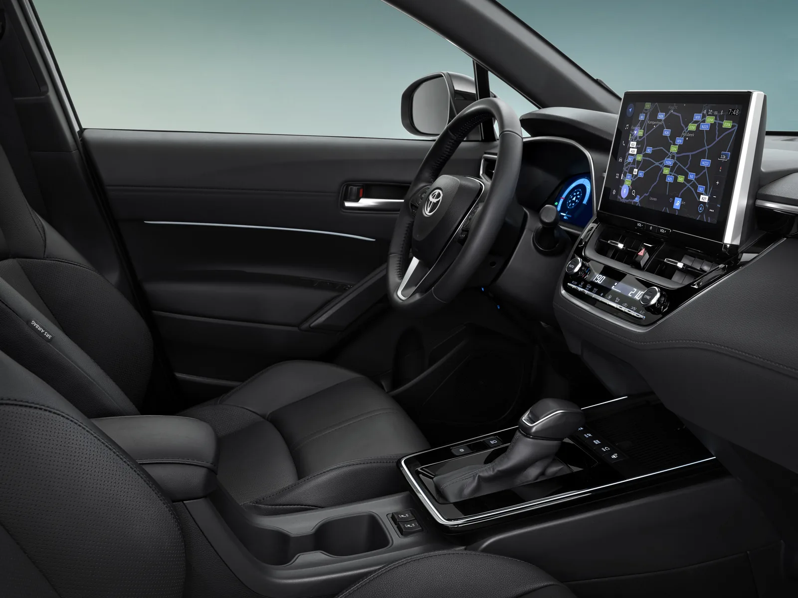 Interior oficial del Toyota Corolla Cross