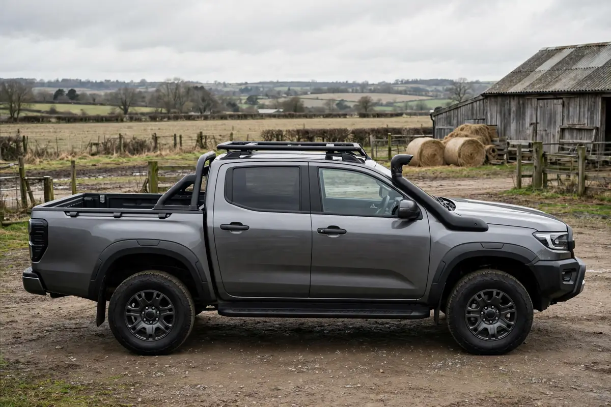 Toyota Hilux Hybrid 48V, vista tres cuartos delantera