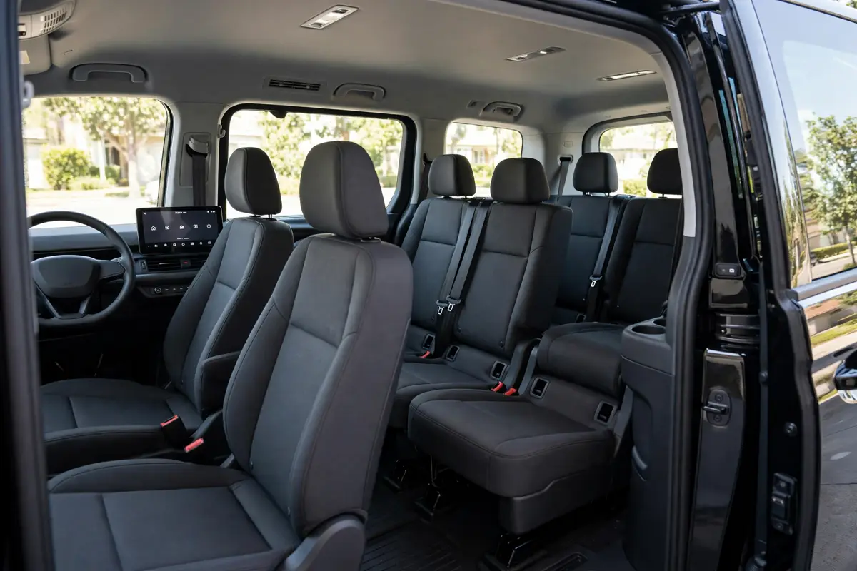 Interior oficial del Toyota Proace City Verso Electric Family Active L1