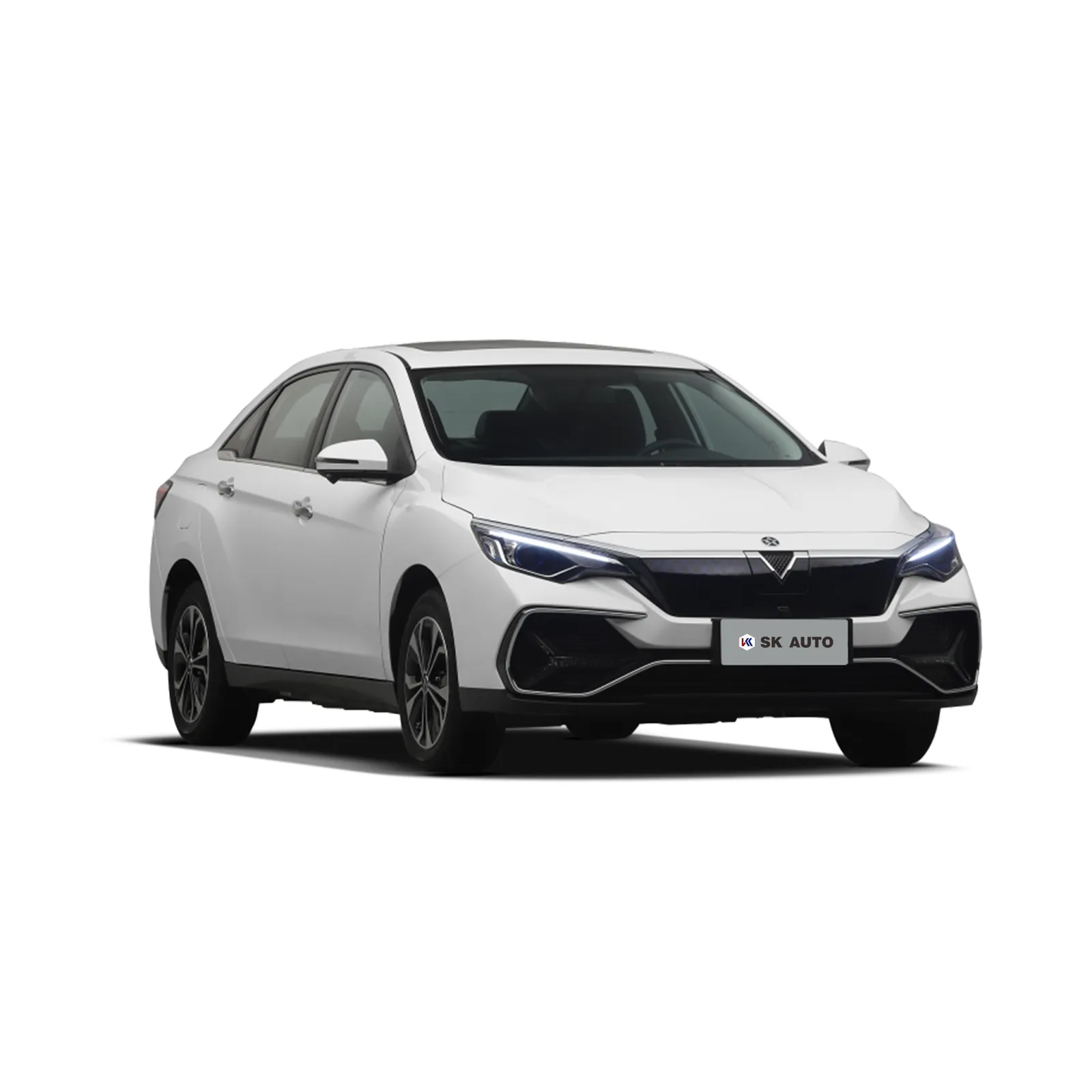 Venucia D60 EV blanco, vista lateral en estudio