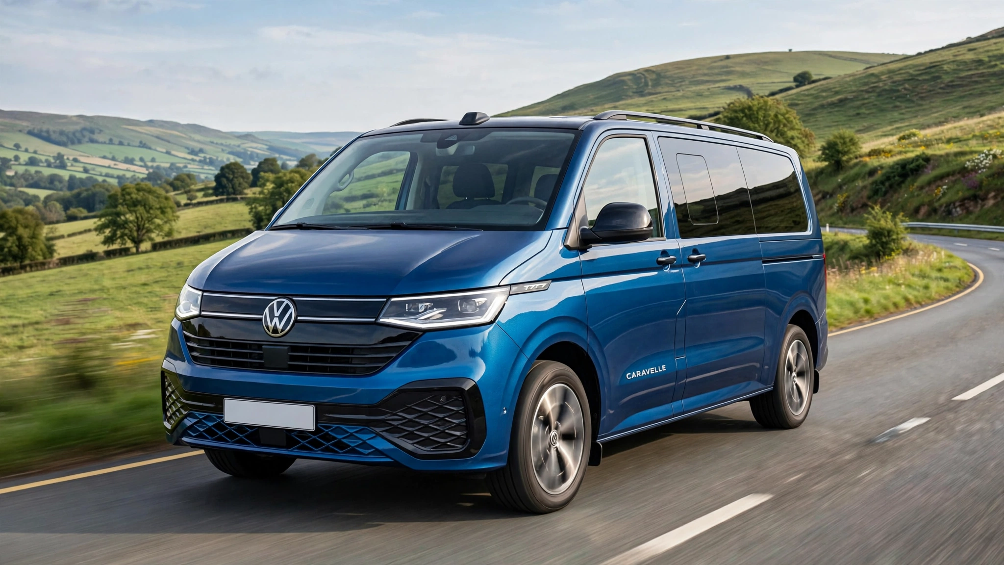 Volkswagen Caravelle T7 en autopista