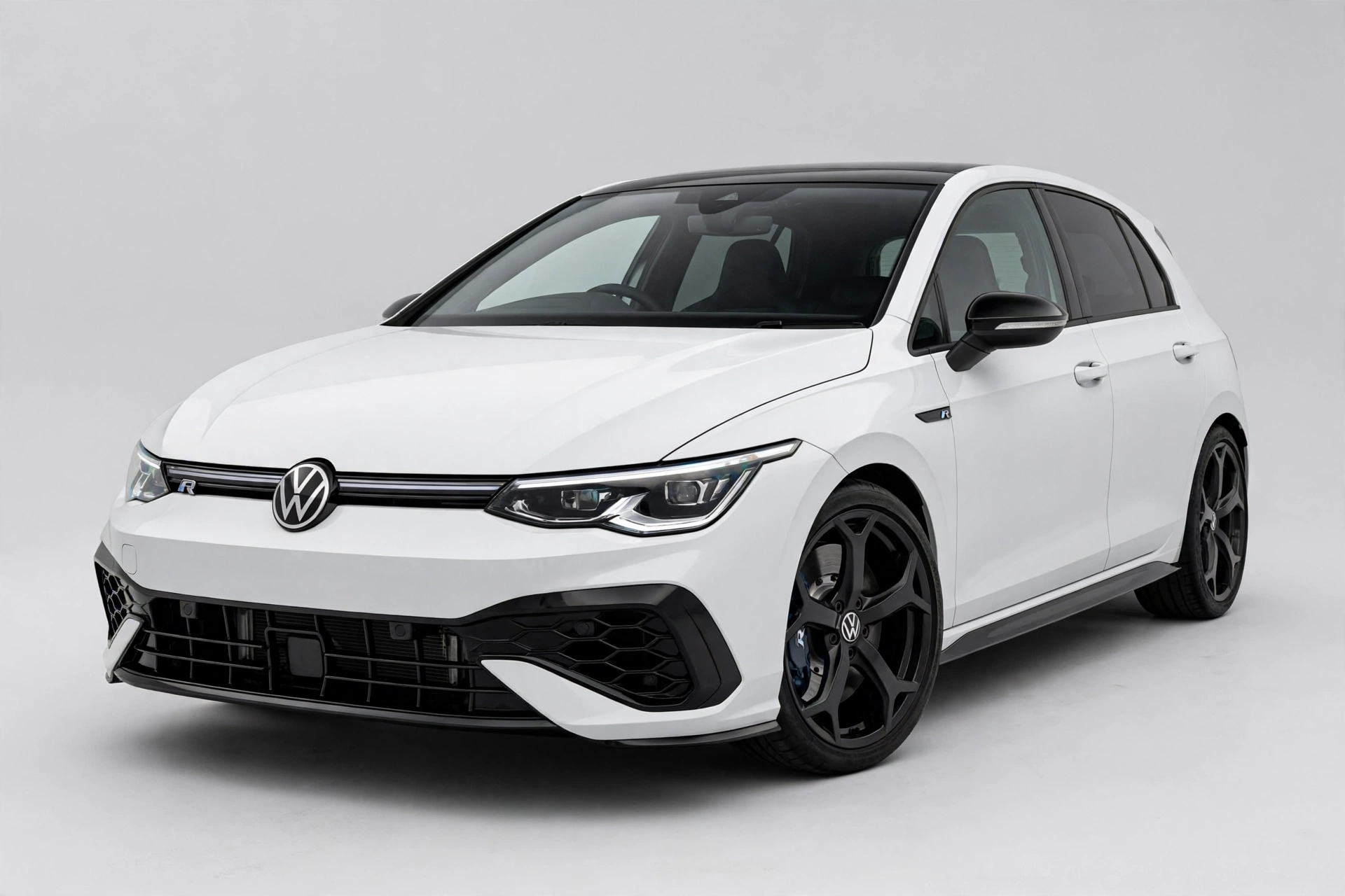Volkswagen Golf R, vista tres cuartos delantera