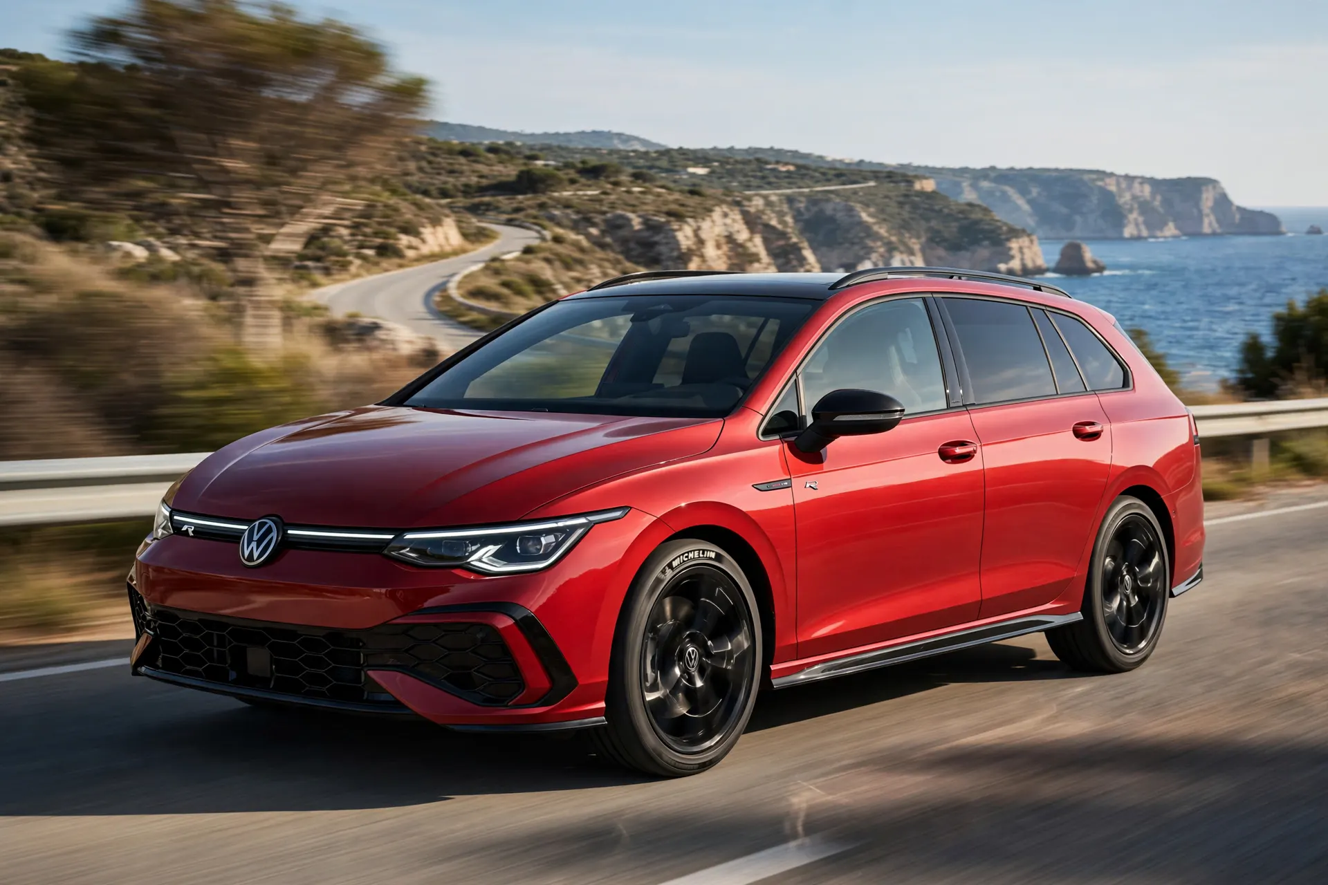 Volkswagen Golf Variant R-Line 2.0 TSI 2026 en carretera