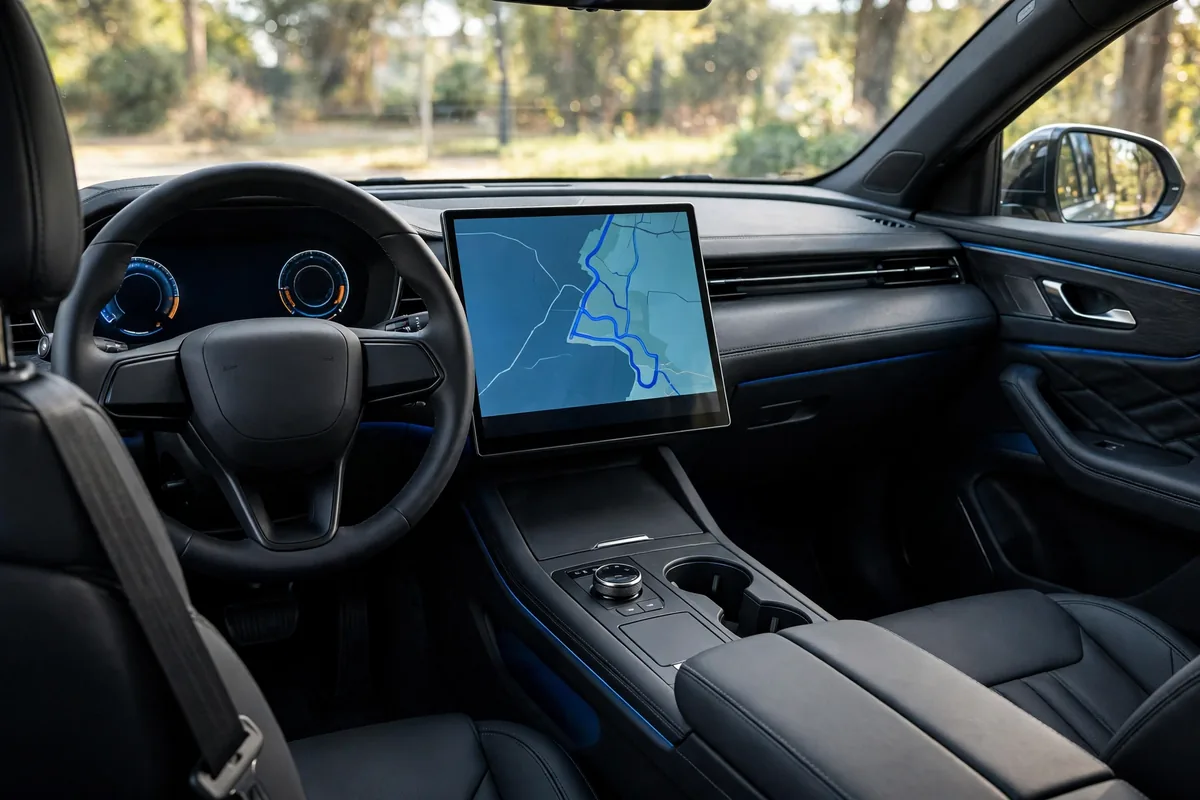 Interior oficial del Volkswagen T-Roc 1.5 eTSI Más