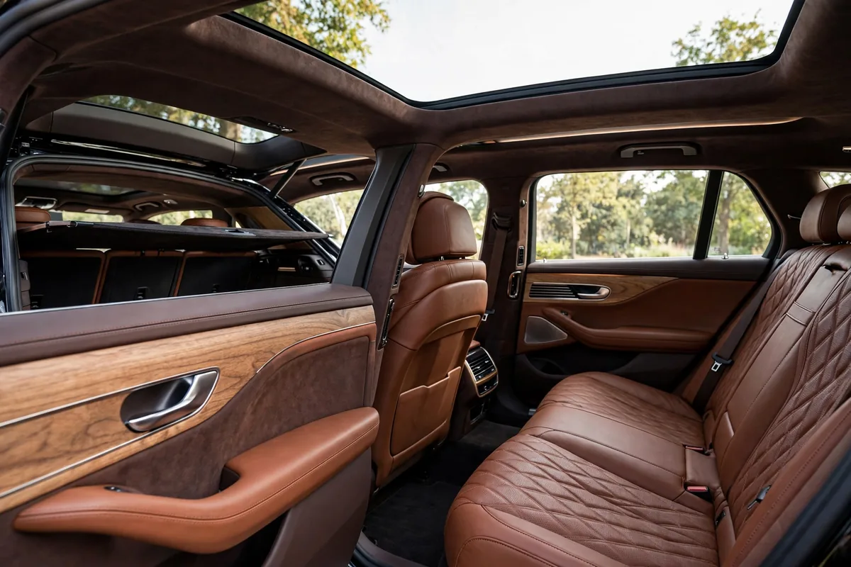 Interior oficial del Volvo V60 T8