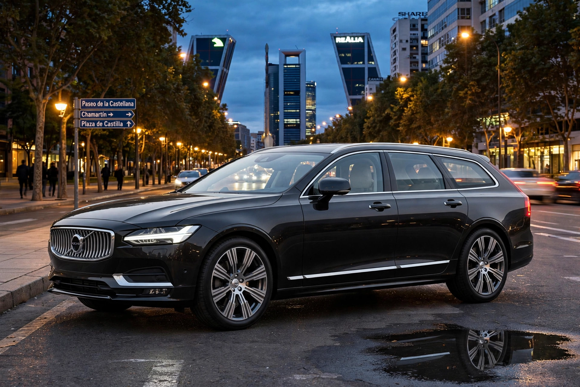 Volvo V90, gran familiar premium en Madrid al atardecer