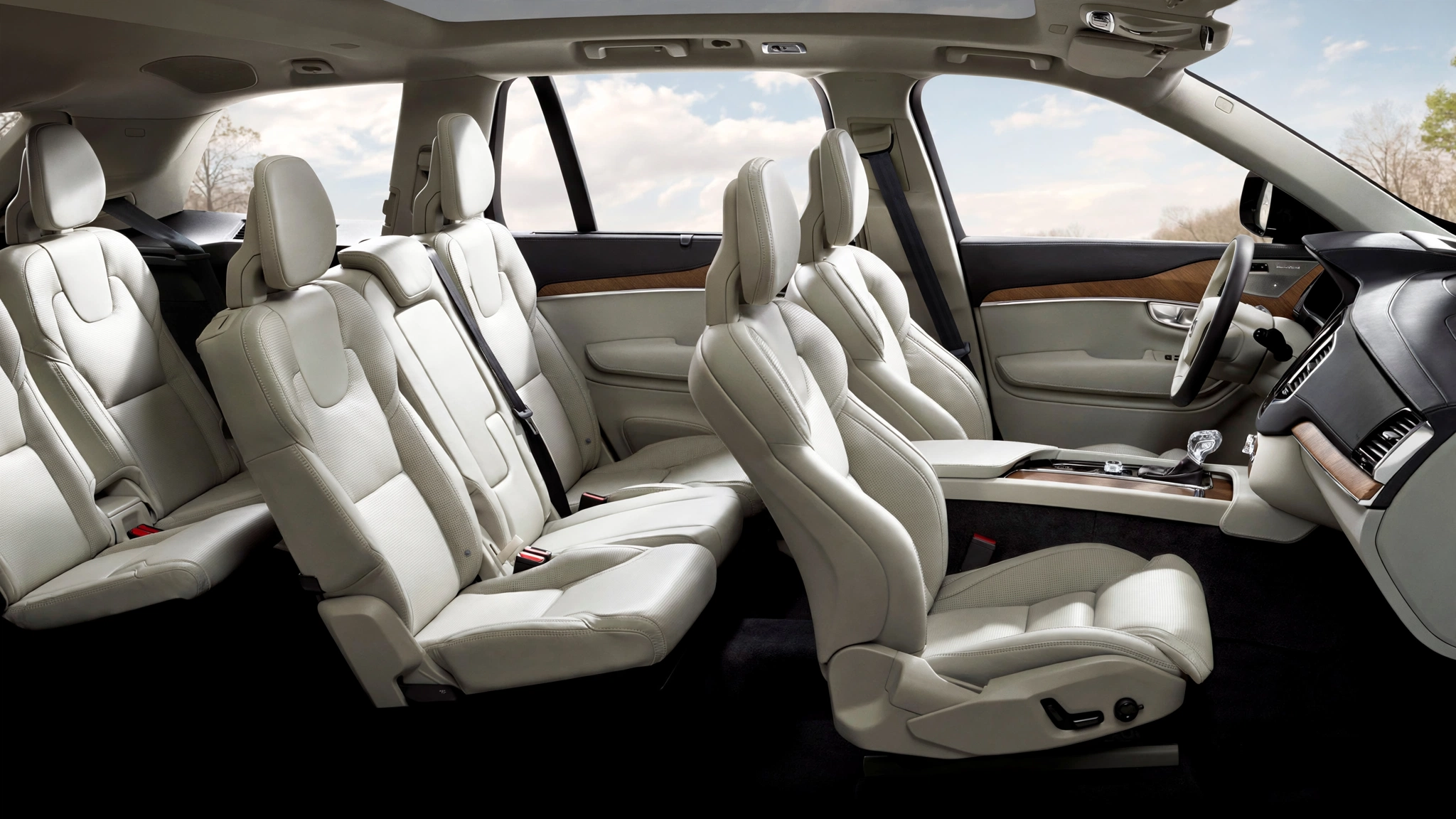 Interior oficial del Volvo XC90 B5