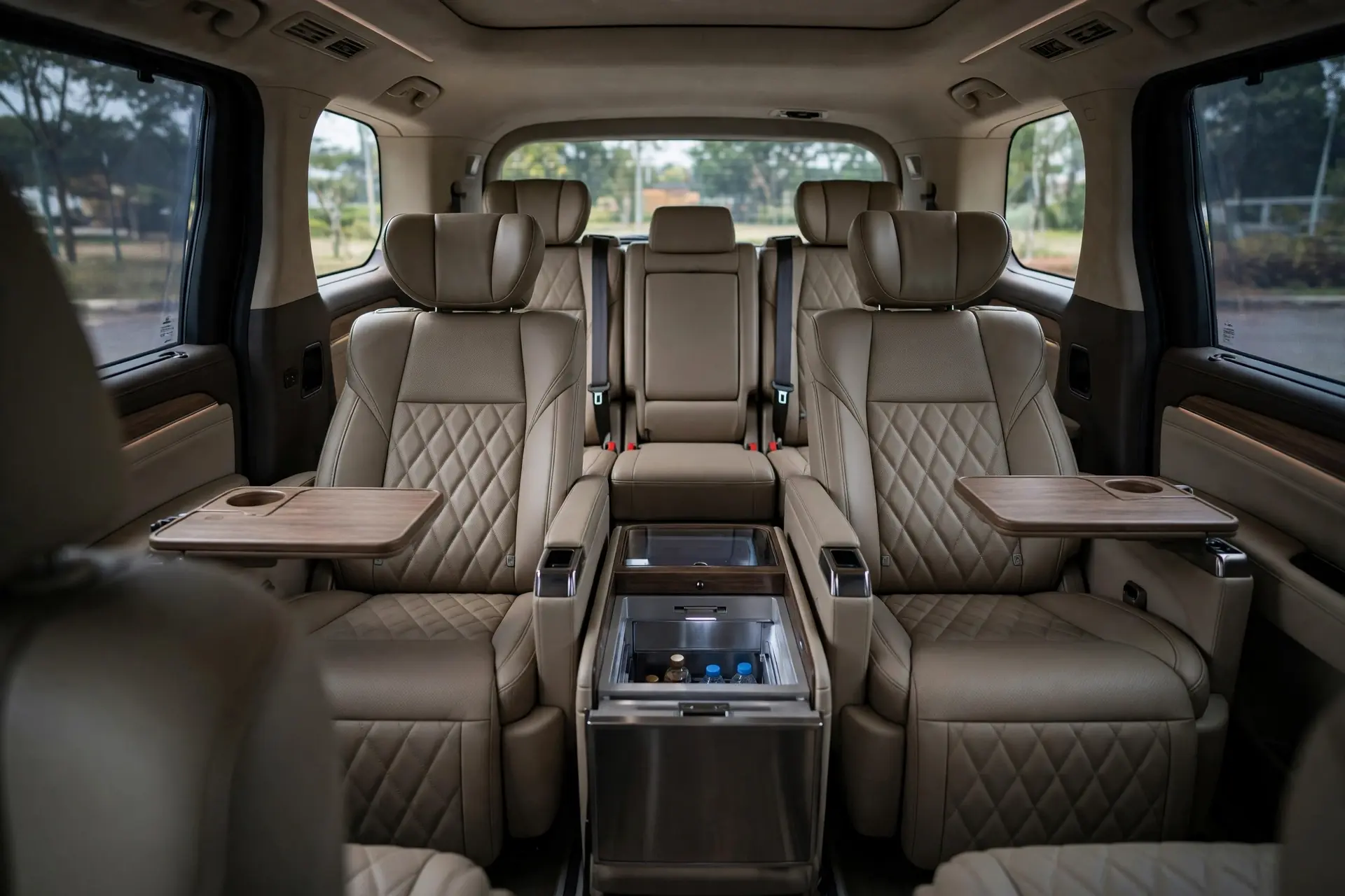 Interior ejecutivo del Voyah Dream 9 PHEV