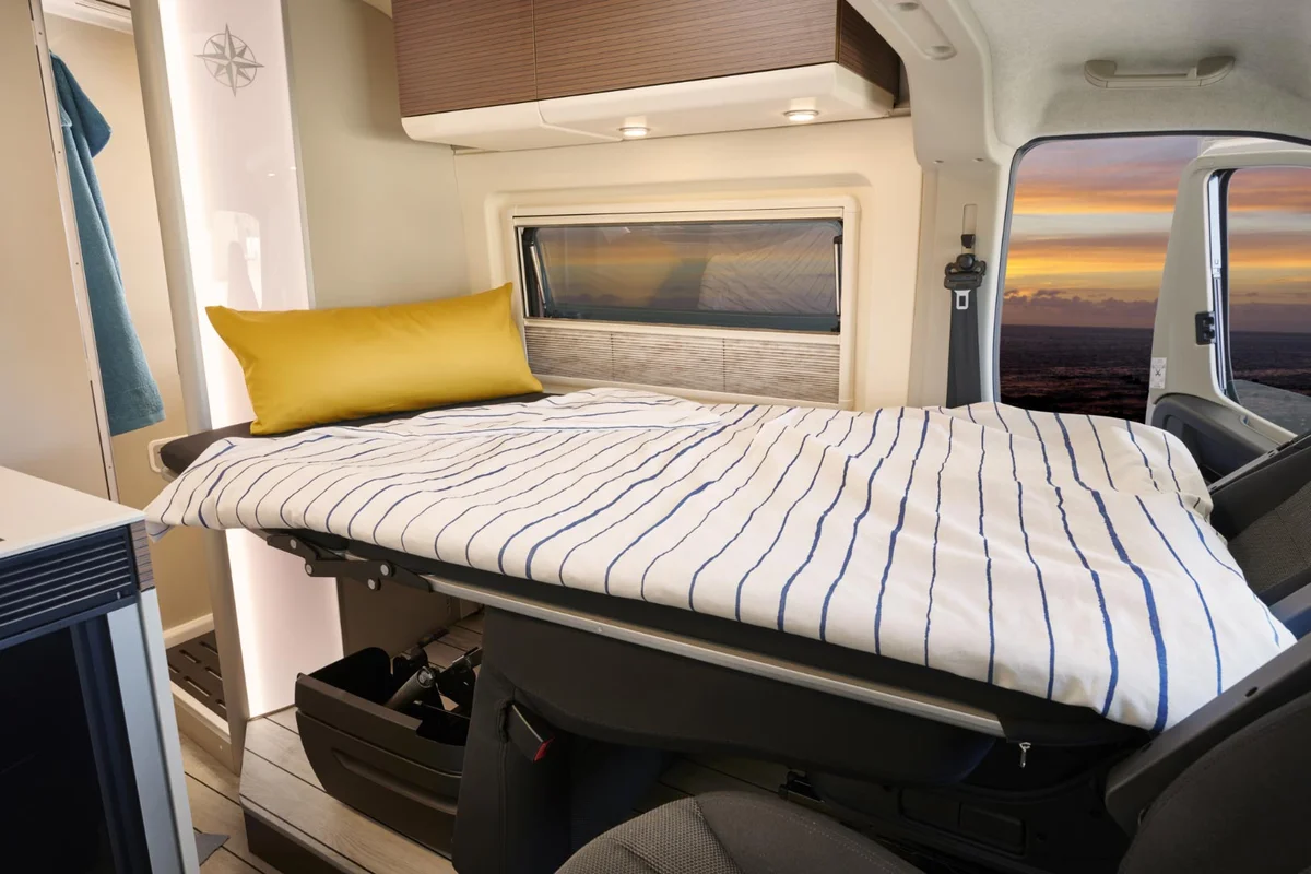 Westfalia Columbus 600 D: baño y zona de descanso